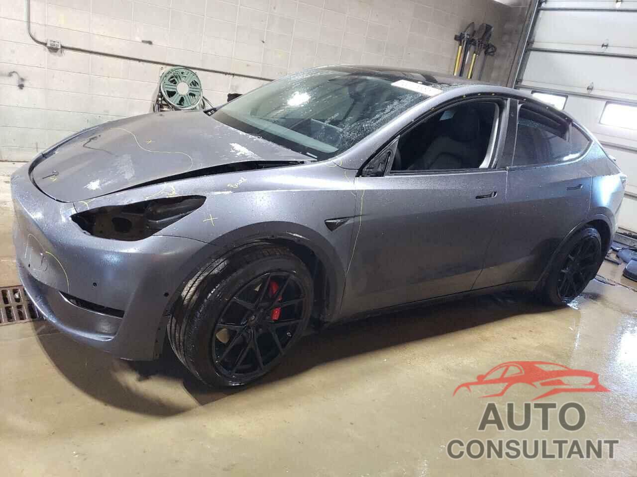 TESLA MODEL Y 2021 - 5YJYGDEF2MF134700