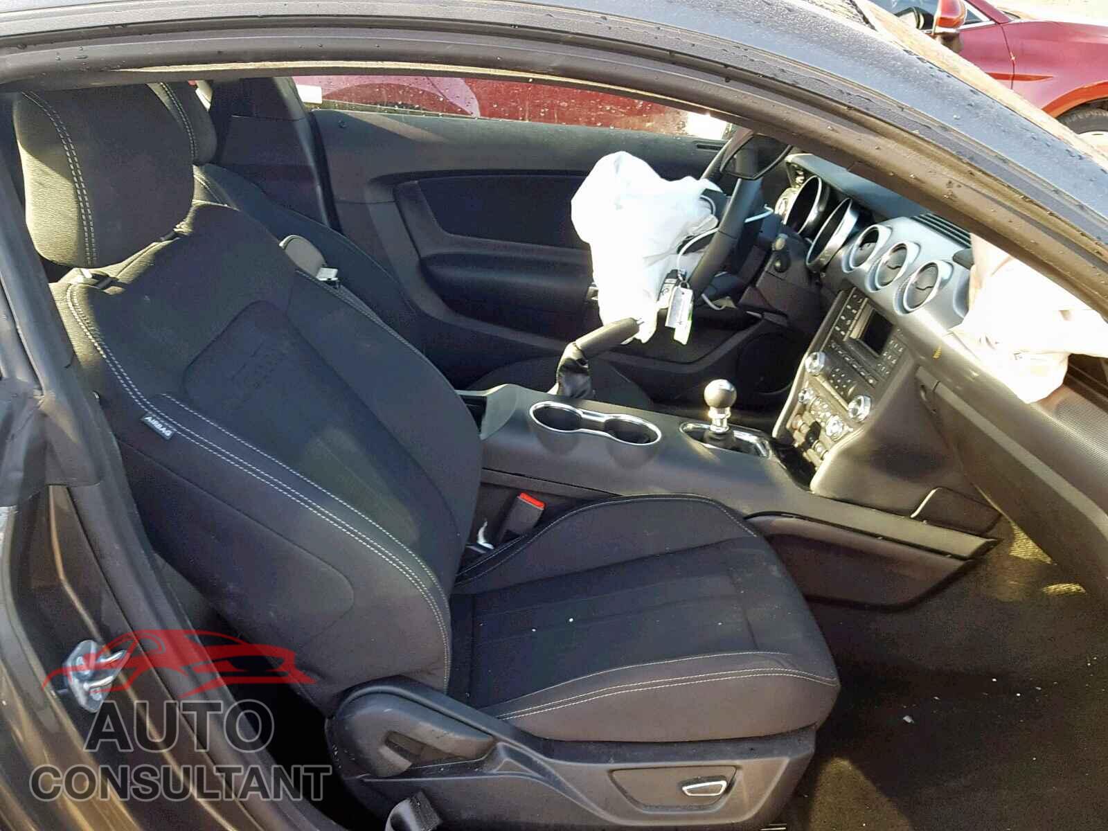 FORD MUSTANG 2018 - 1FA6P8CF0J5170356