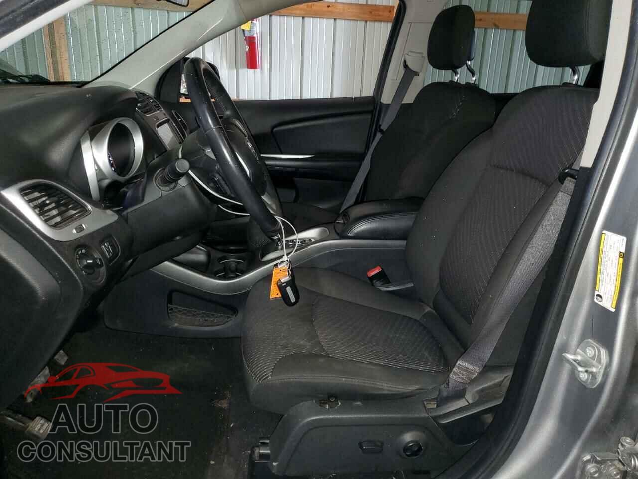 DODGE JOURNEY 2017 - 3C4PDCBB9HT612828