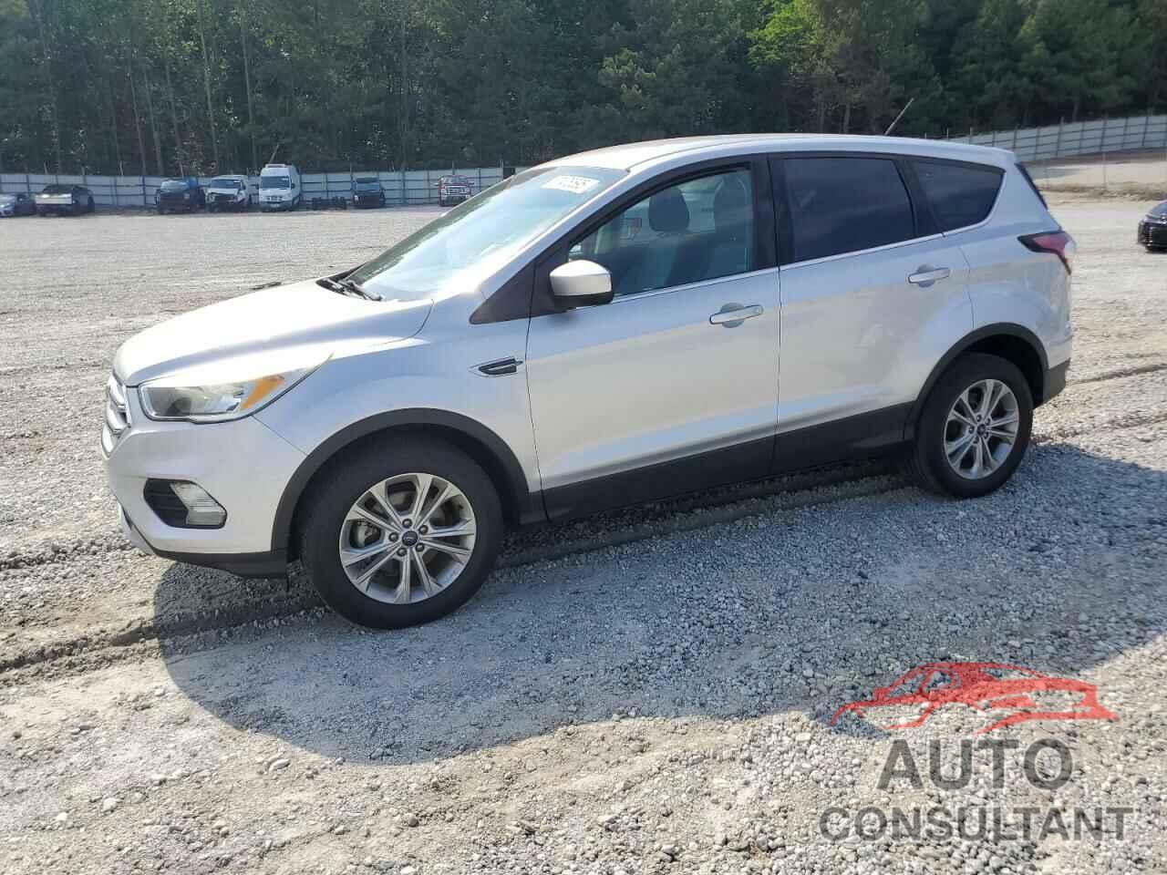 FORD ESCAPE 2017 - 1FMCU0GD8HUB64834
