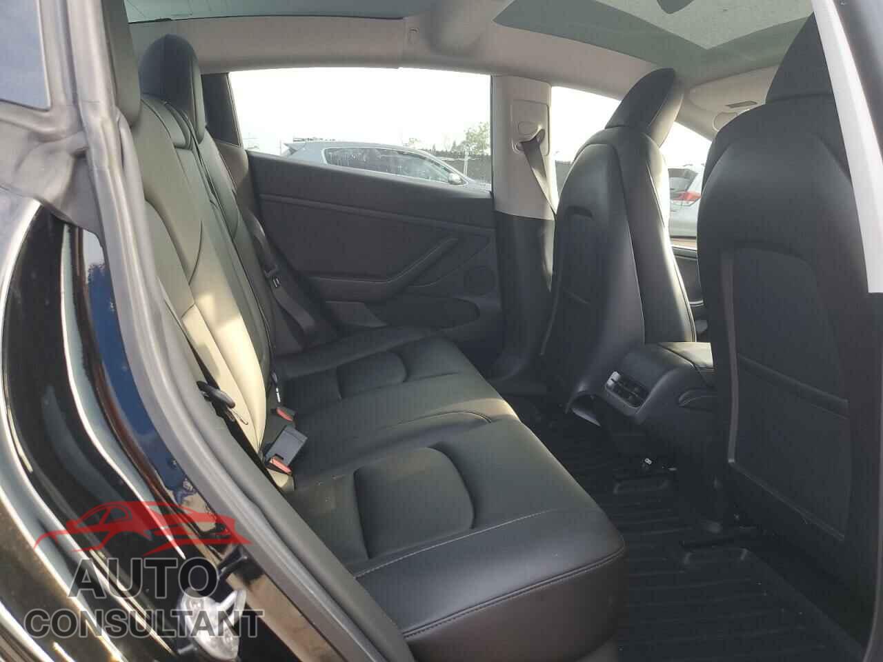 TESLA MODEL 3 2018 - 5YJ3E1EAXMF030572