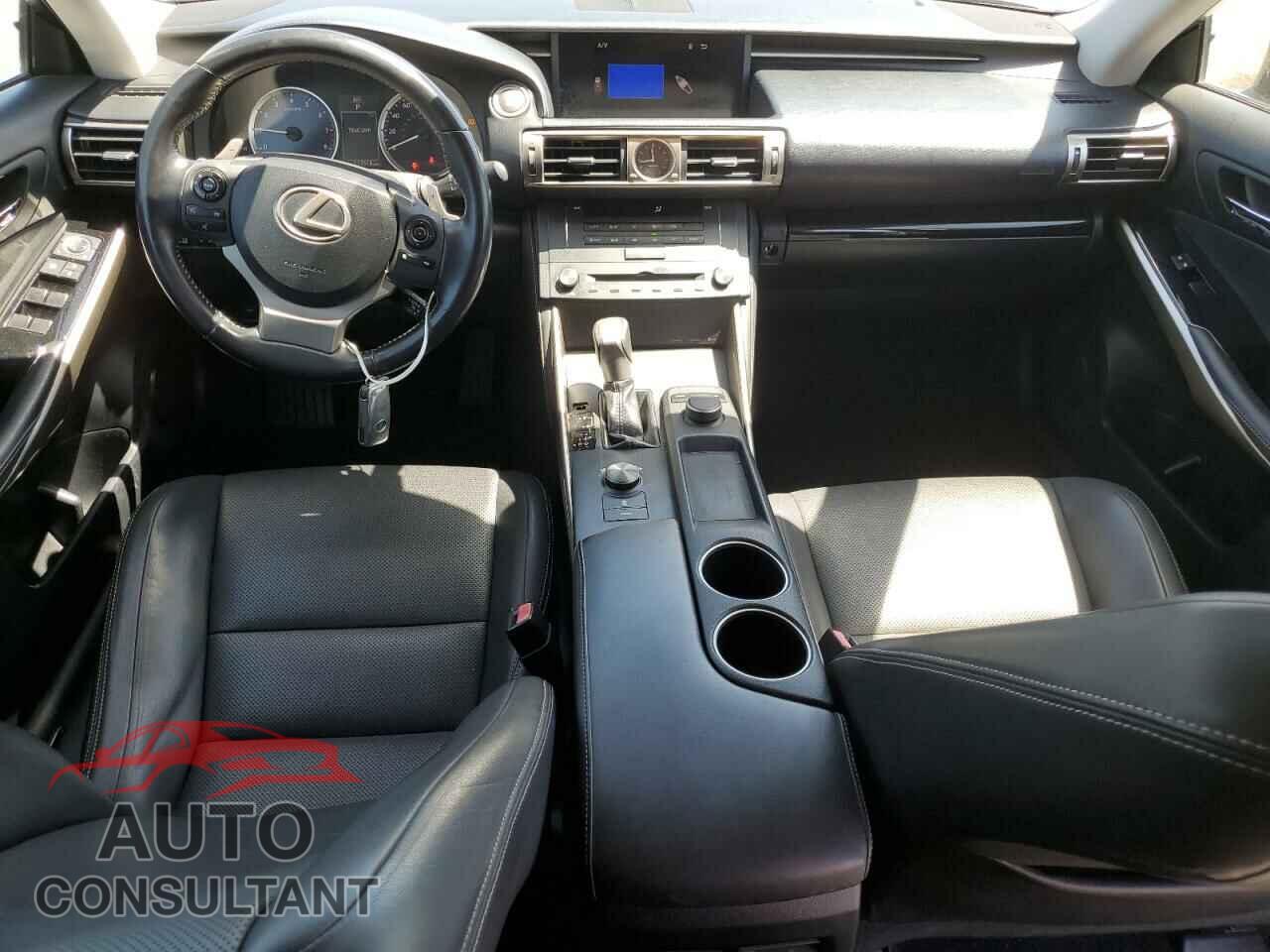 LEXUS IS 2015 - JTHBF1D20F5055602