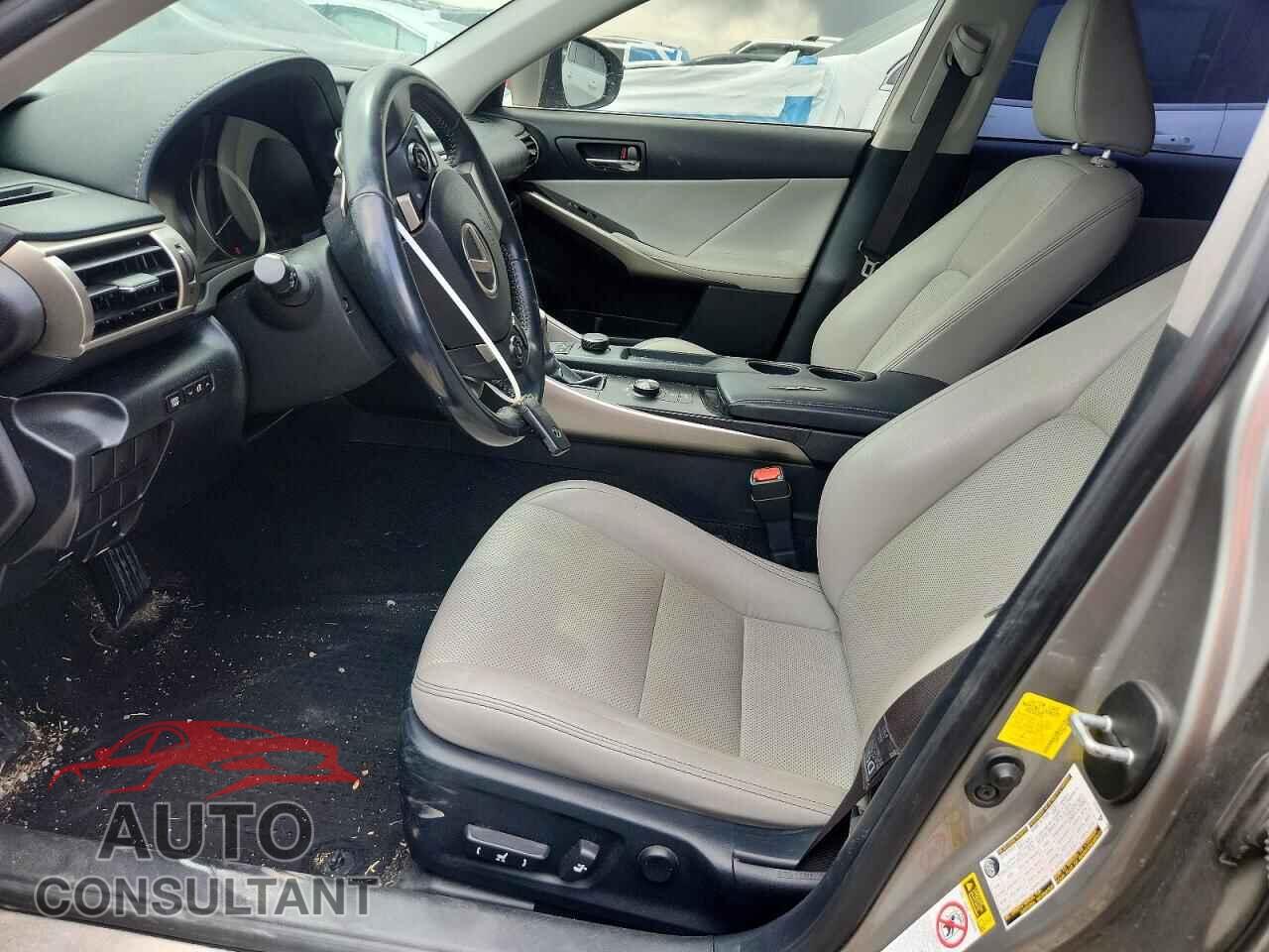 LEXUS IS 2015 - JTHBF1D24F5048300