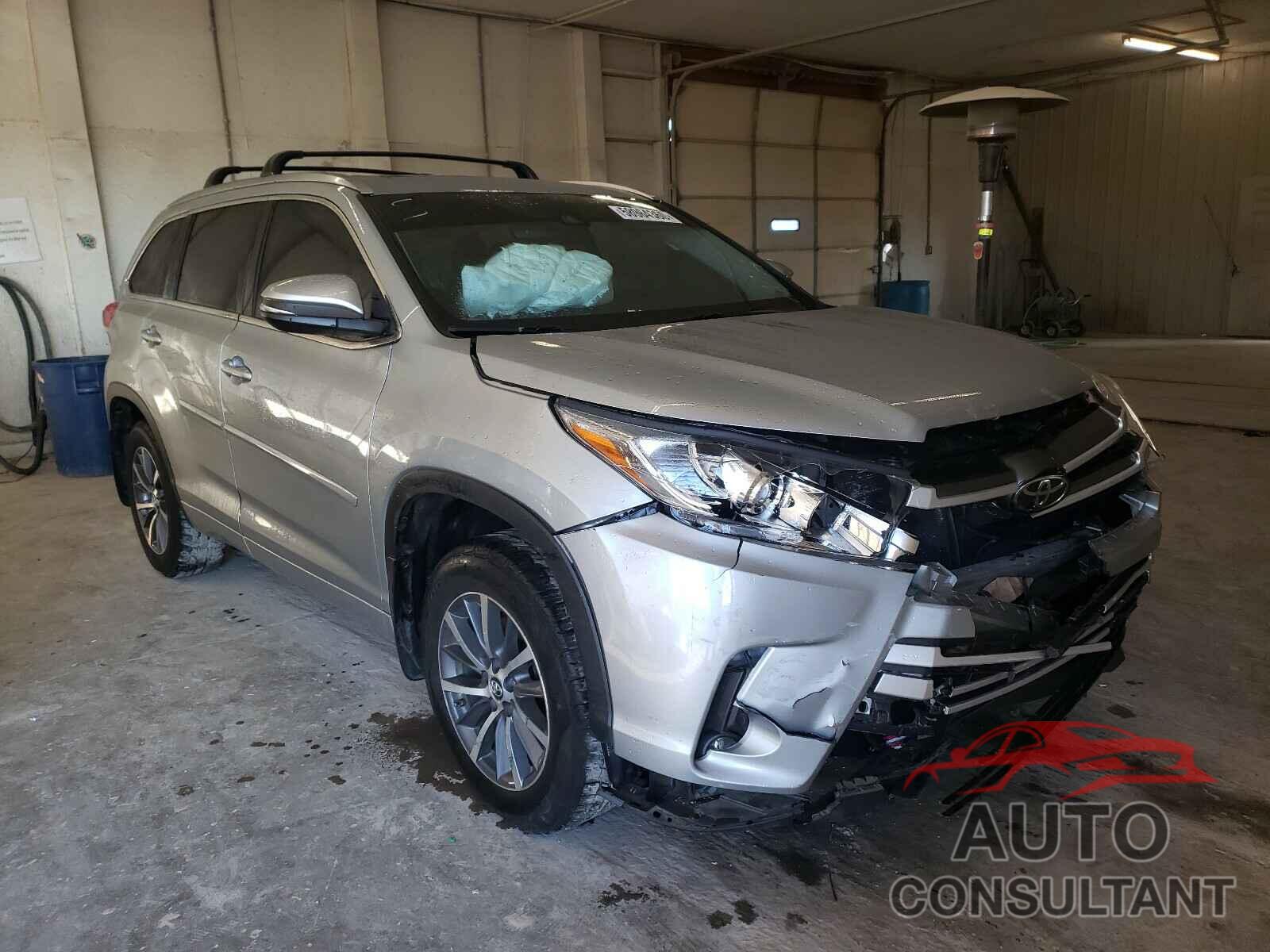 TOYOTA HIGHLANDER 2017 - 5TDJZRFH3HS412501