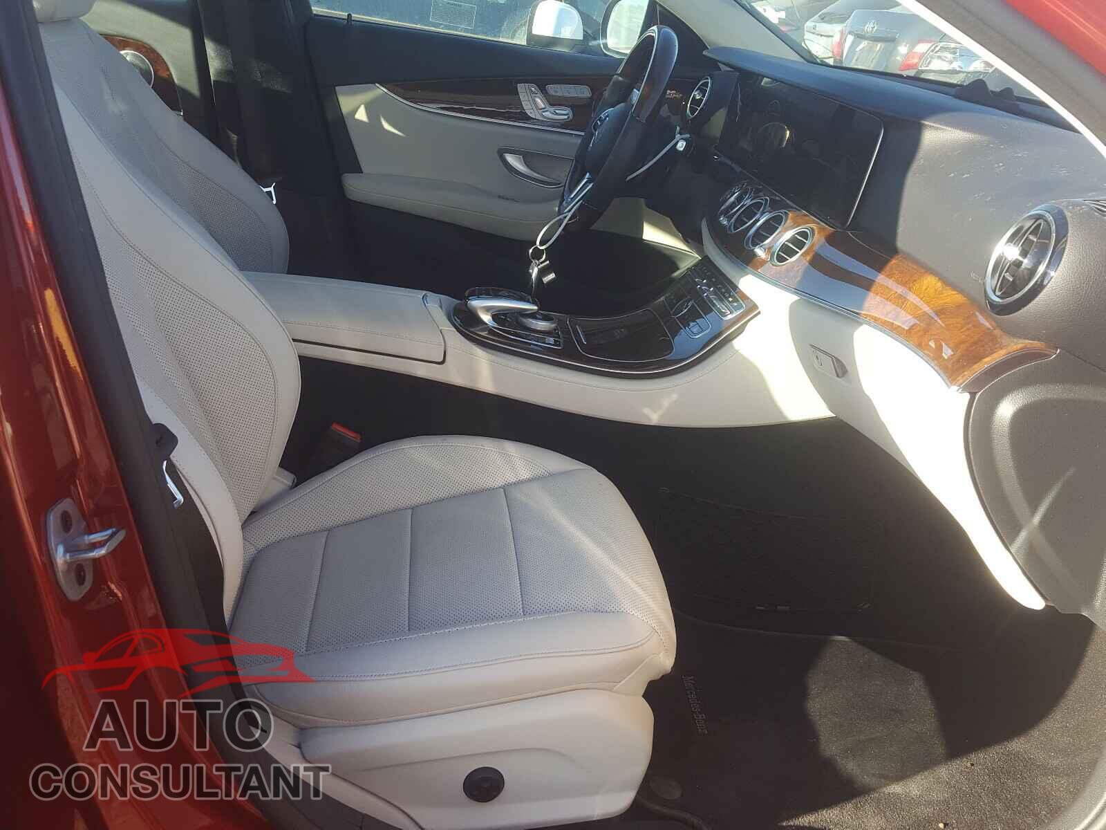 MERCEDES-BENZ E CLASS 2020 - WDDZF8EB6LA733236
