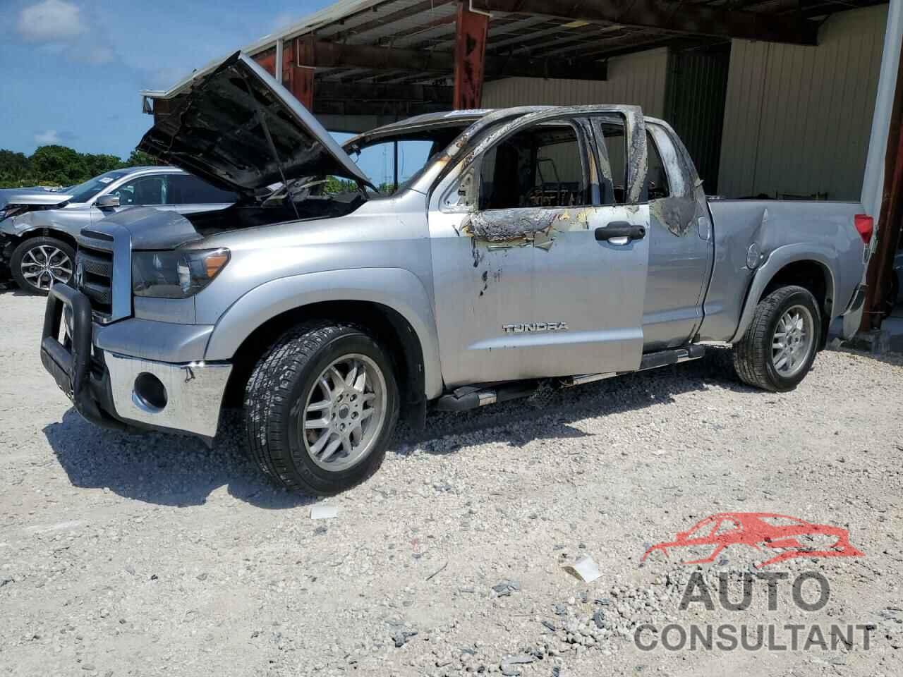 TOYOTA TUNDRA 2010 - 5TFRM5F11AX015110