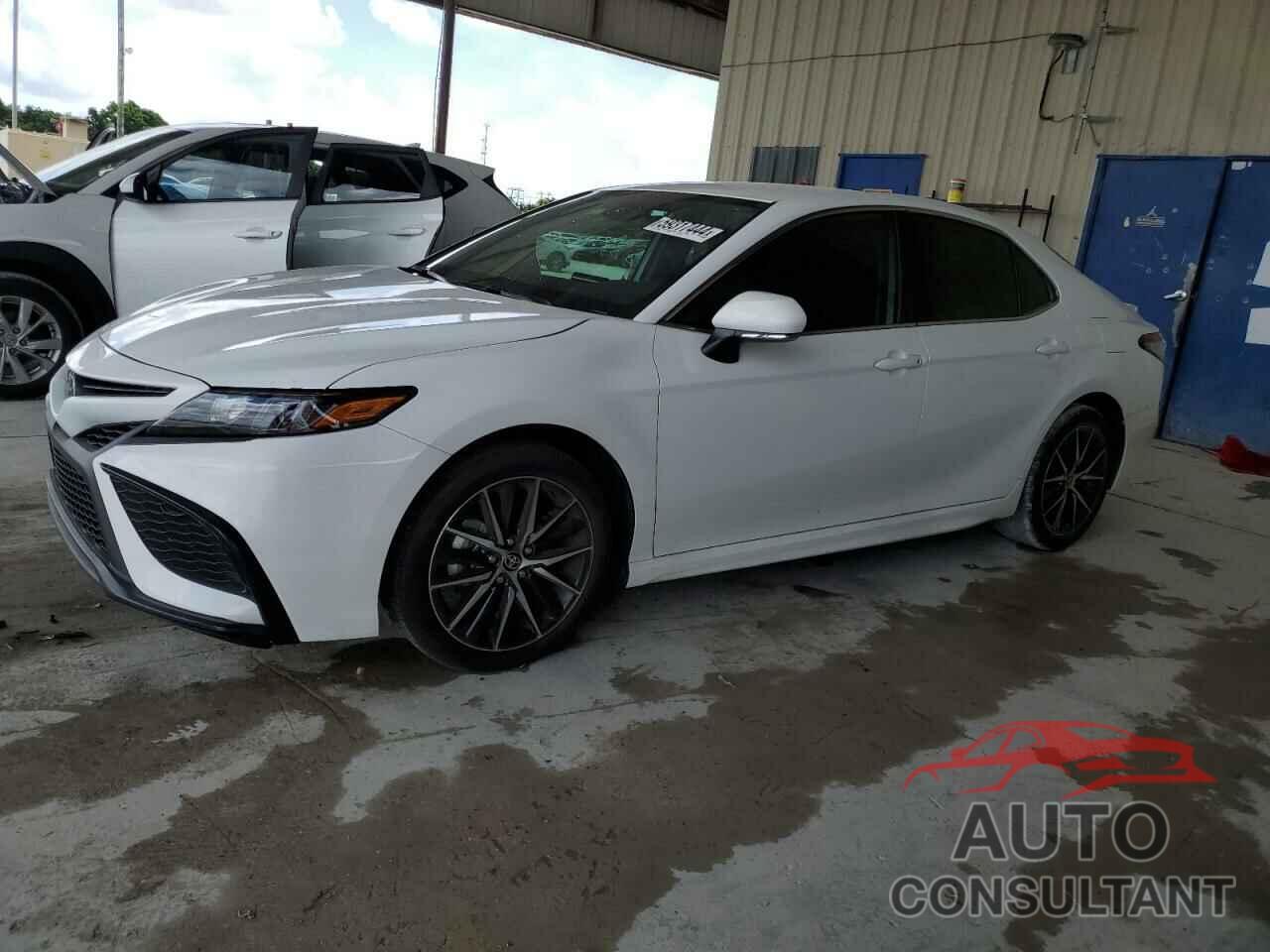 TOYOTA CAMRY 2024 - 4T1G11AK9RU882675