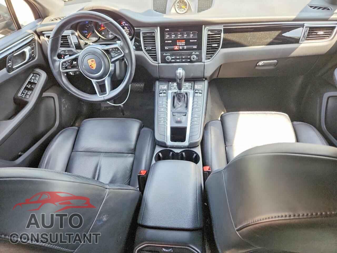 PORSCHE MACAN 2017 - WP1AA2A52HLB08412