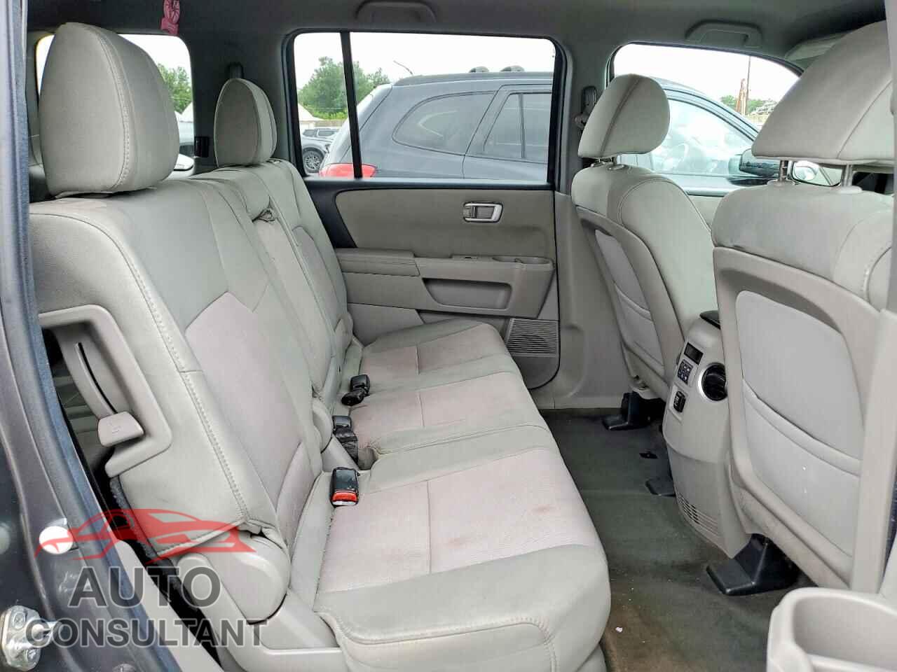 HONDA PILOT 2013 - 5FNYF4H48DB046571