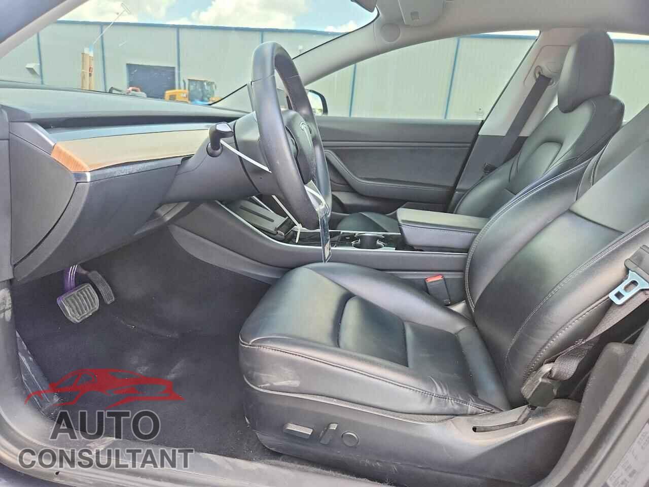 TESLA MODEL 3 2019 - 5YJ3E1EB4KF469112