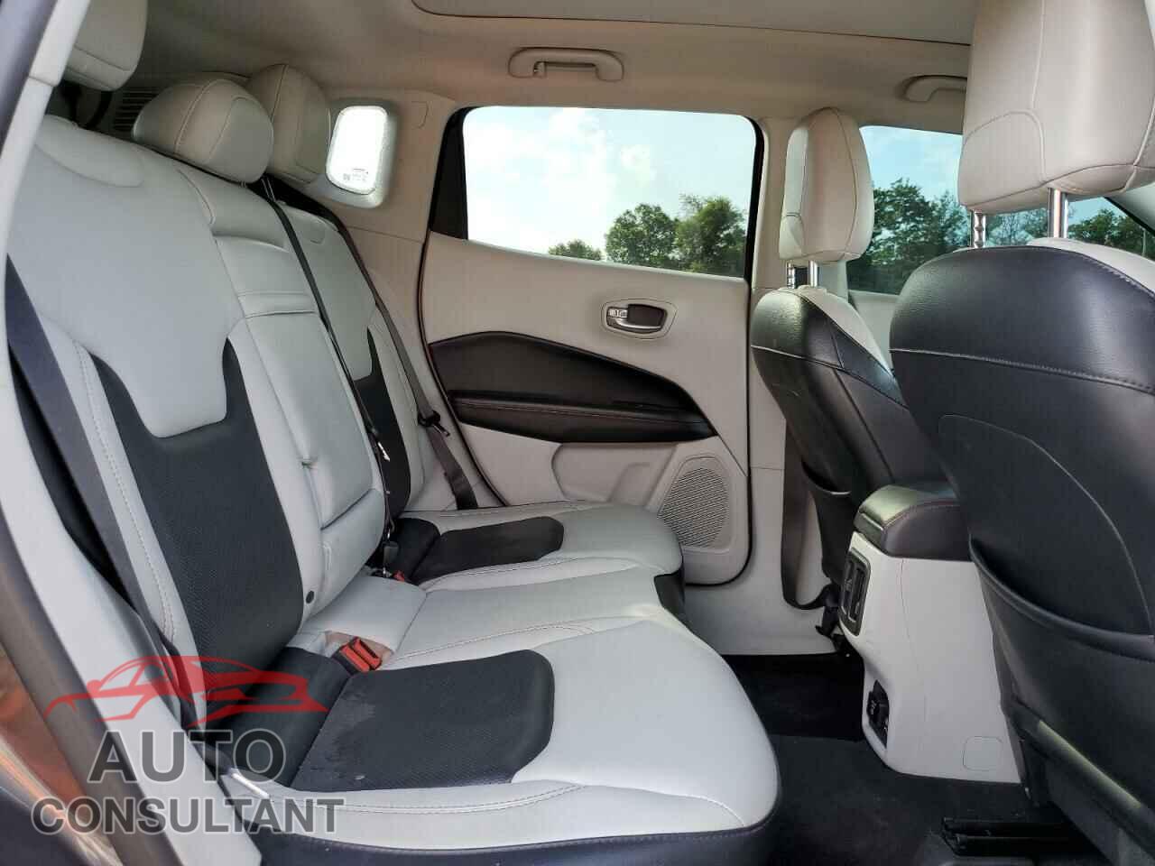 JEEP COMPASS 2017 - 3C4NJDCB8HT688495