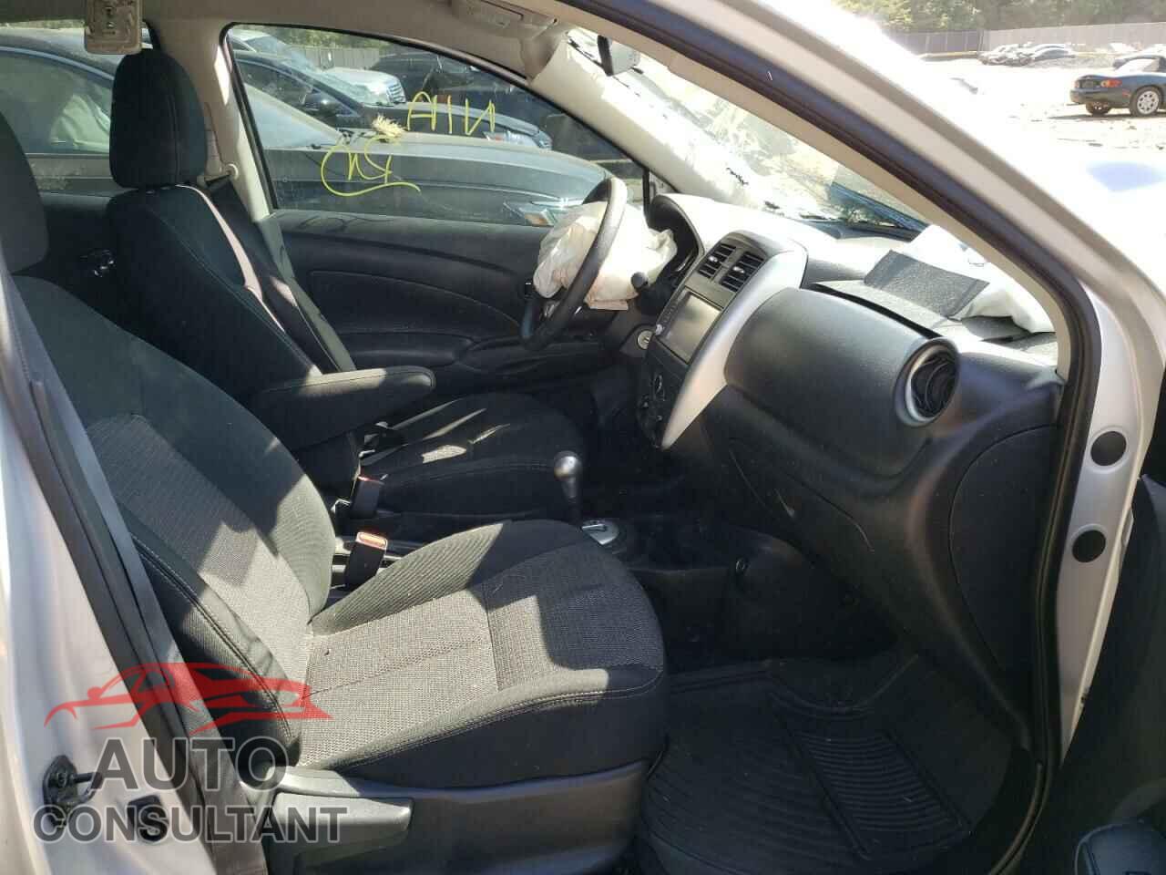 NISSAN VERSA 2019 - 3N1CN7AP3KL828460