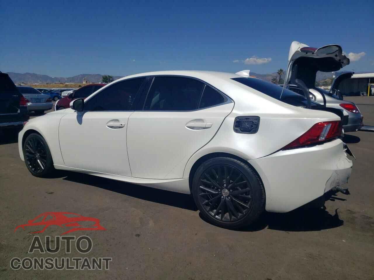 LEXUS IS 2015 - JTHBF1D2XF5052836
