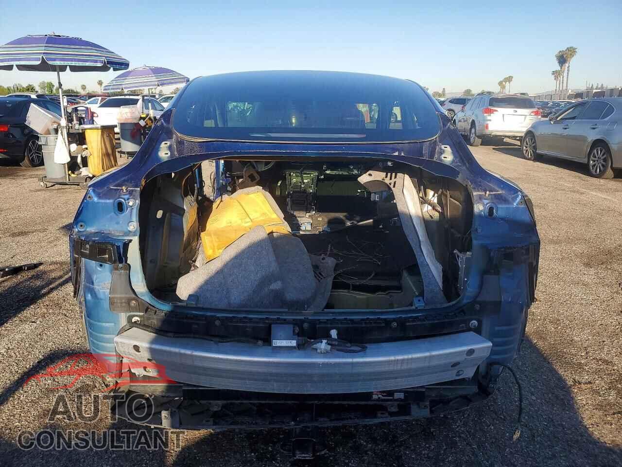TESLA MODEL 3 2019 - 5YJ3E1EB8KF433102