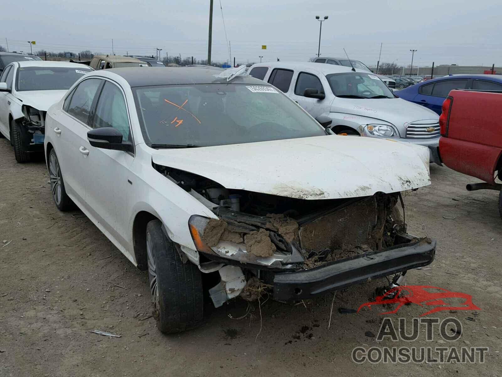 VOLKSWAGEN PASSAT 2015 - 1VWBS7A31FC047076