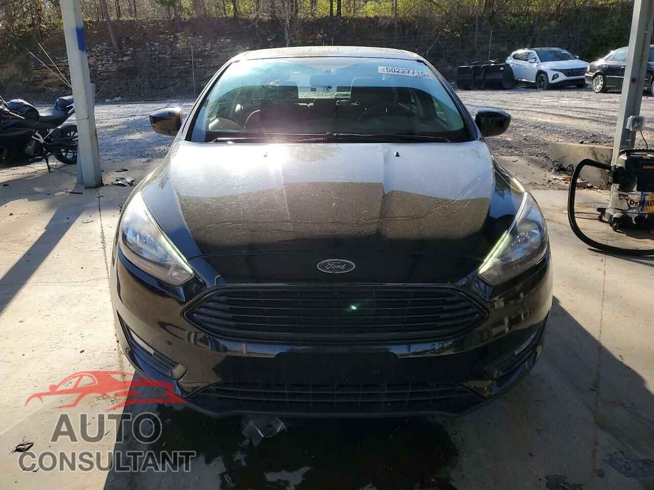 FORD FOCUS 2018 - 1FADP3FE3JL264837