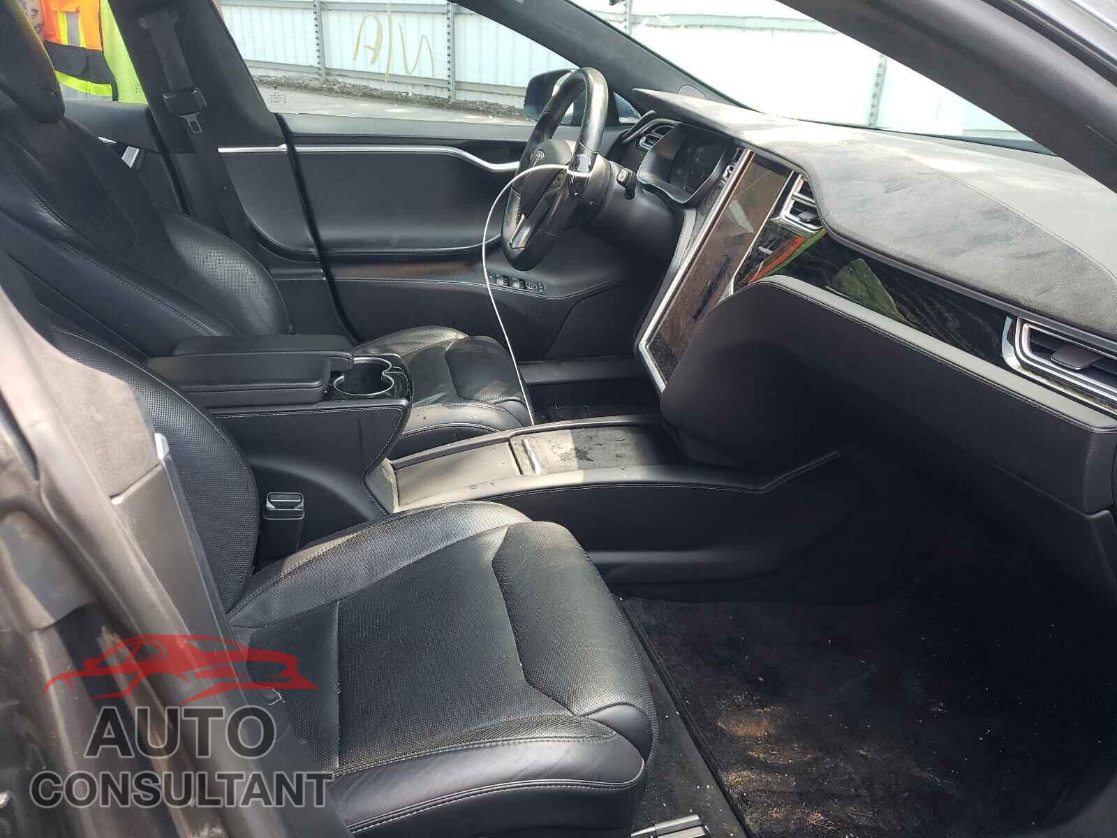 TESLA MODEL S 2017 - 5YJSA1E1XHF181263