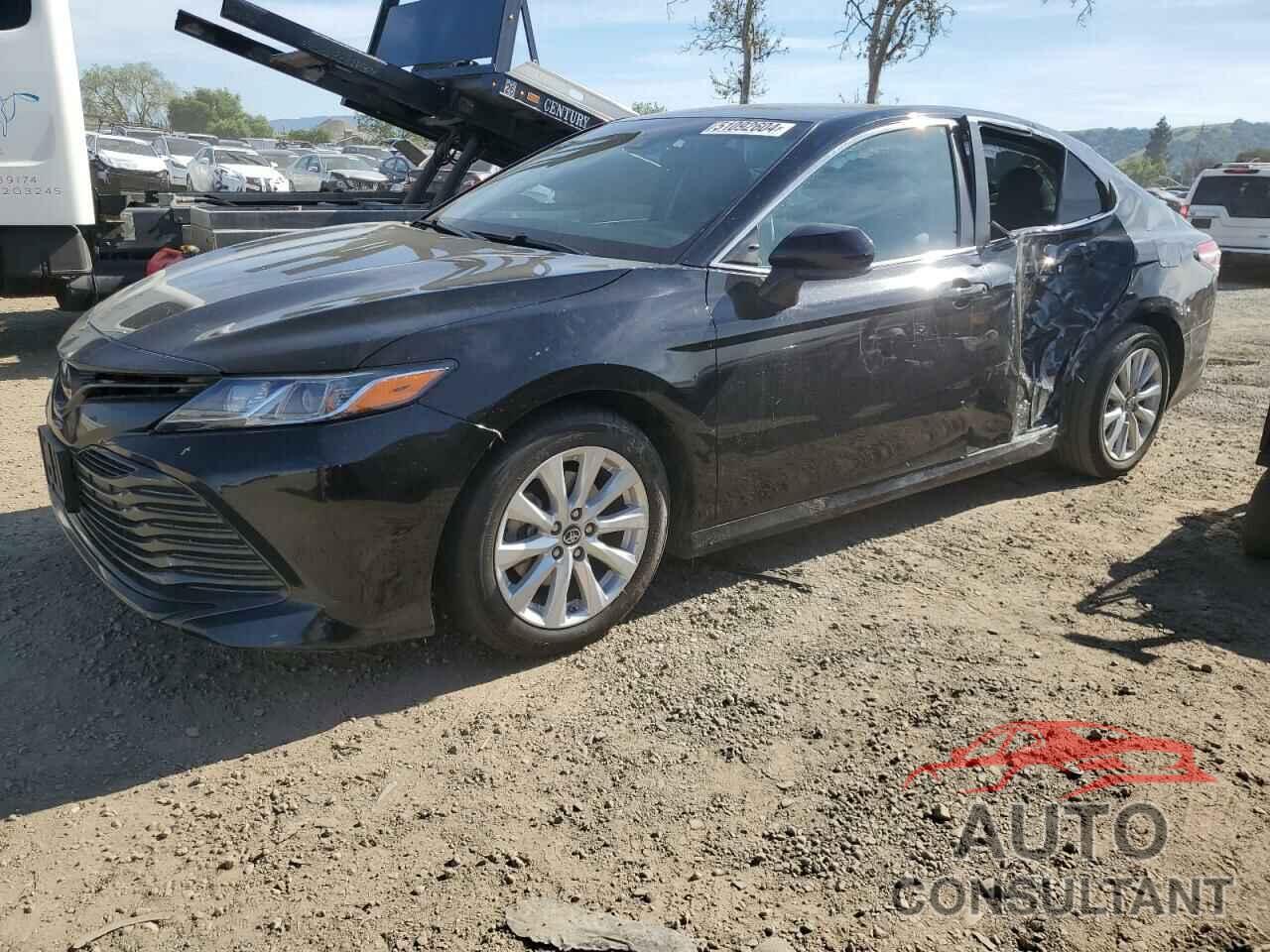TOYOTA CAMRY 2018 - 4T1B11HKXJU636982