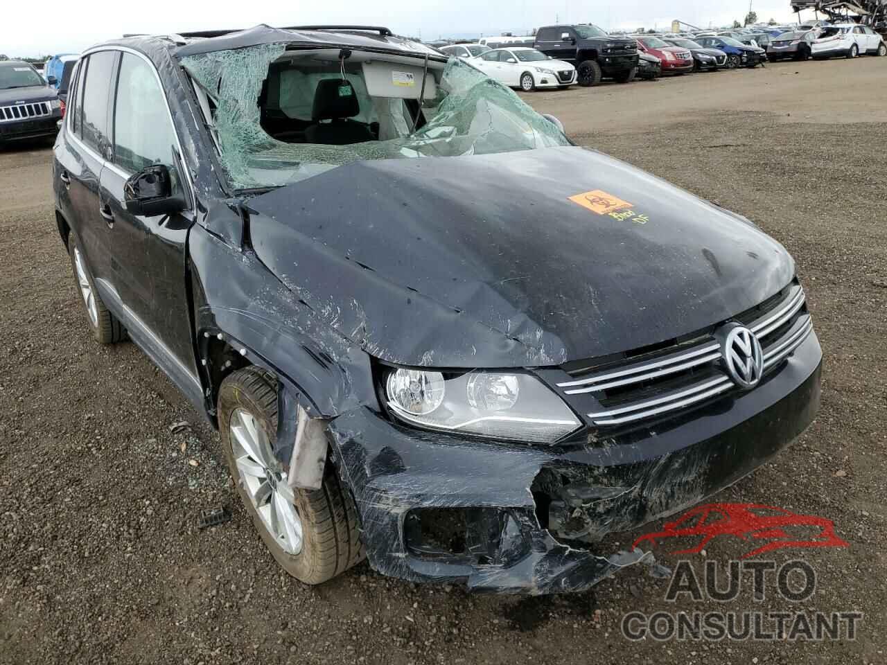 VOLKSWAGEN TIGUAN 2017 - WVGSV7AX1HW503345