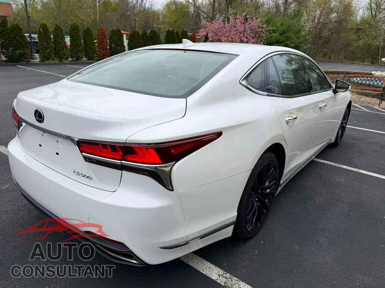 LEXUS LS500 2021 - JTHD51FF4M5014687