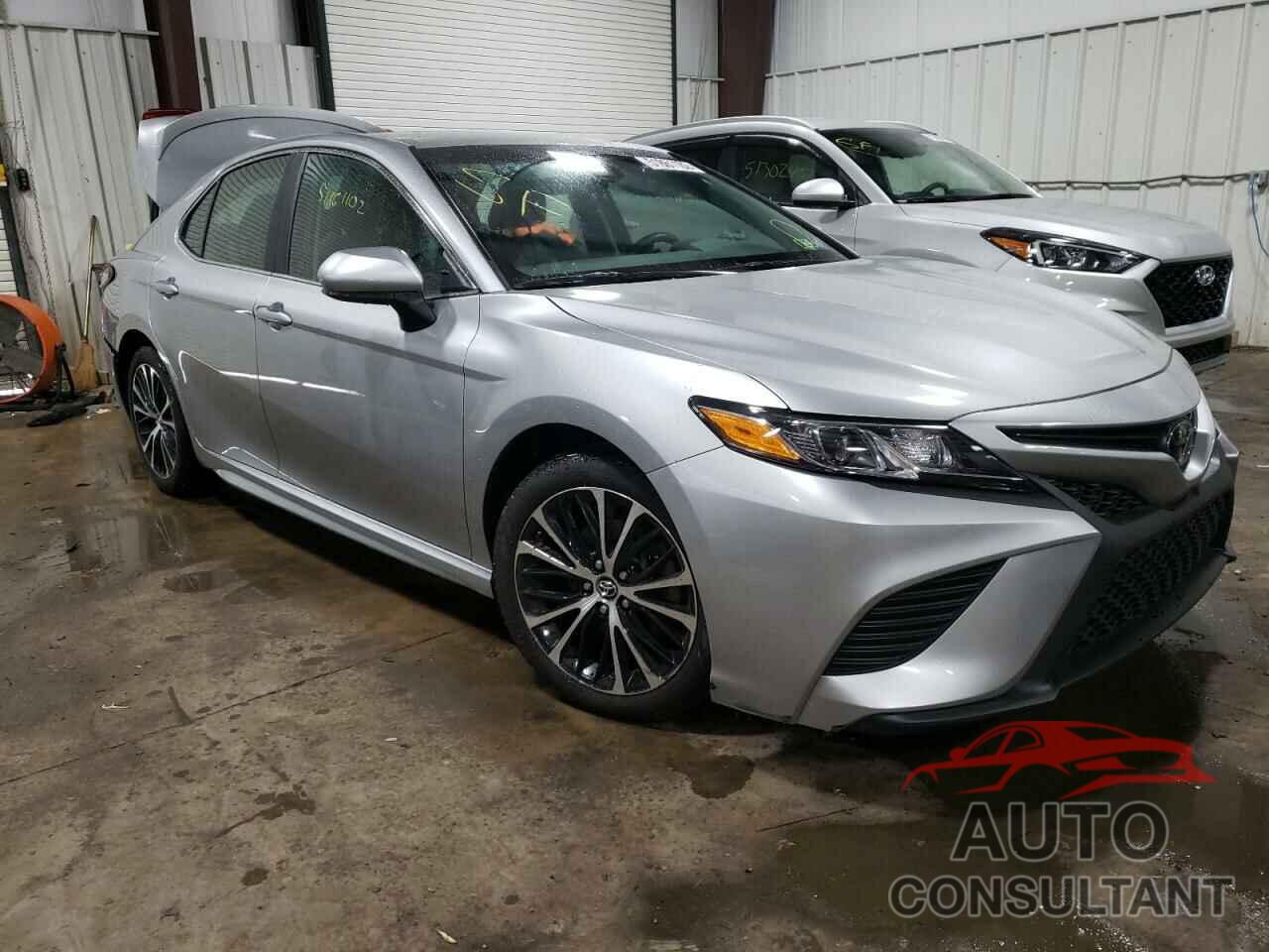 TOYOTA CAMRY 2018 - 4T1B11HK0JU638675