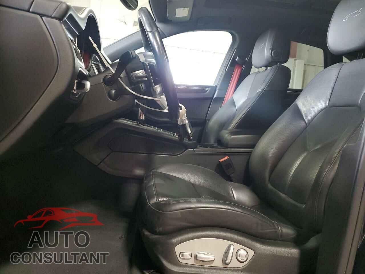PORSCHE MACAN 2017 - WP1AG2A5XHLB52172