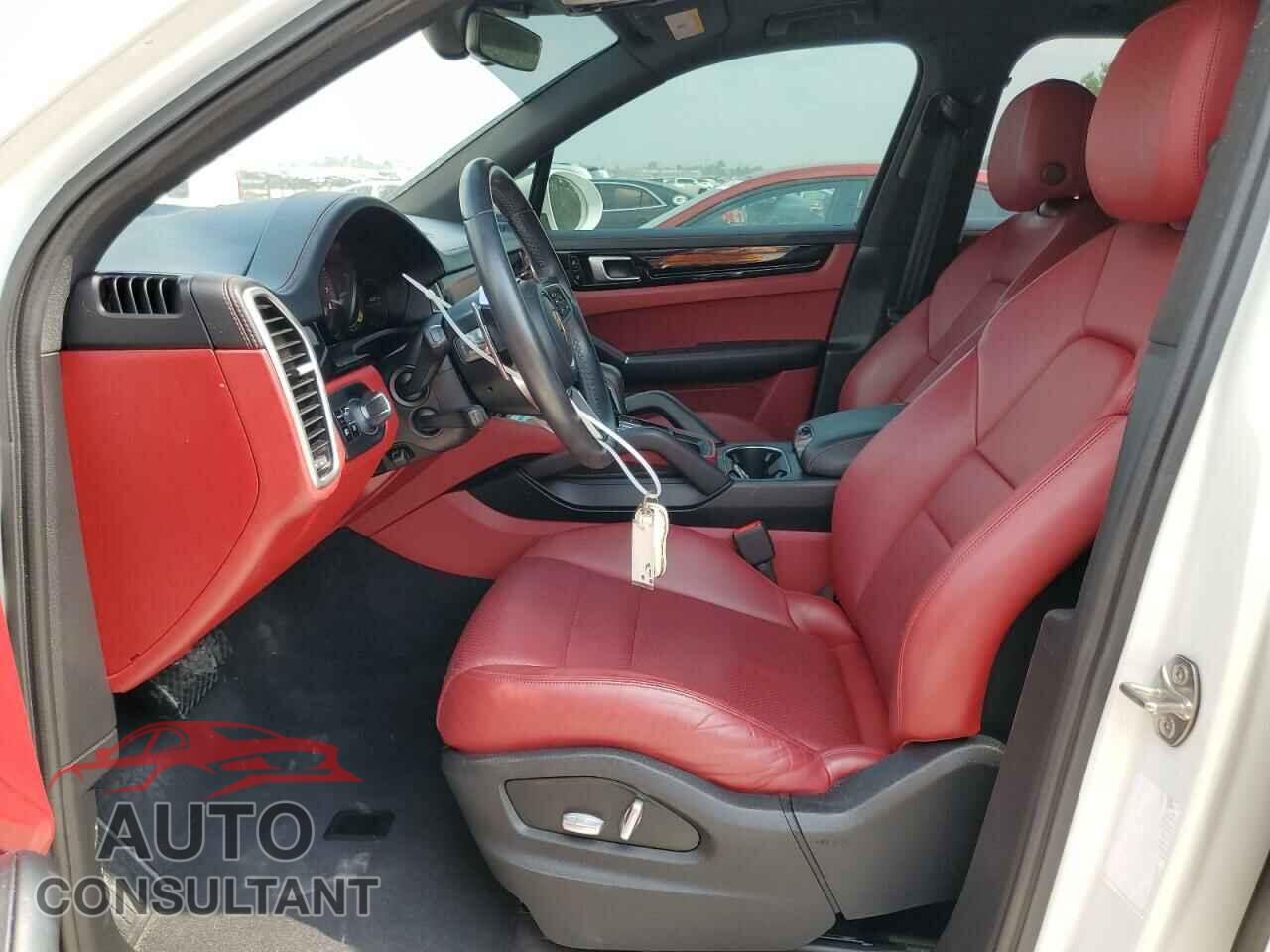 PORSCHE CAYENNE 2020 - WP1AA2AY5LDA08656