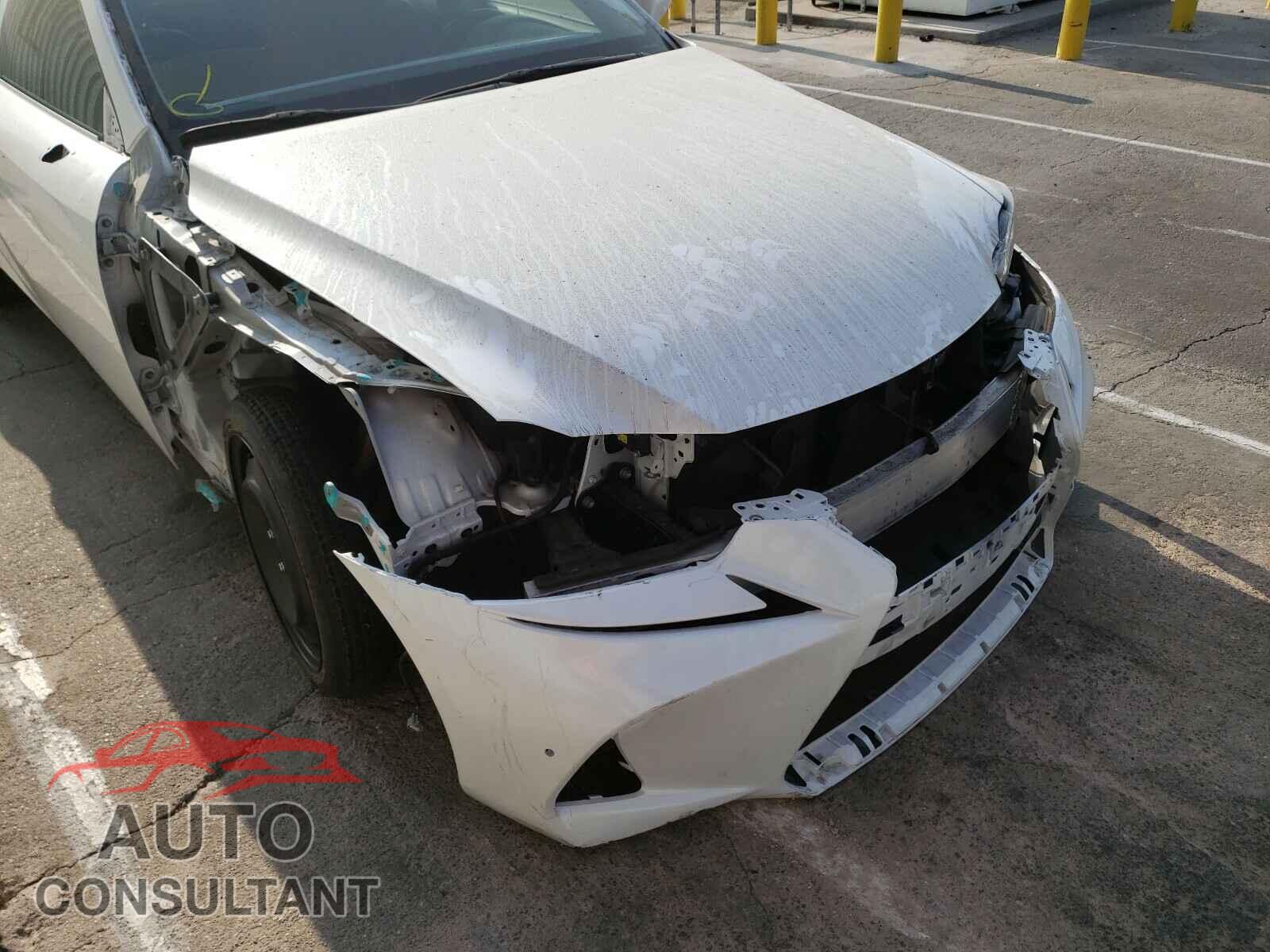LEXUS IS 2017 - JTHBA1D27H5039446