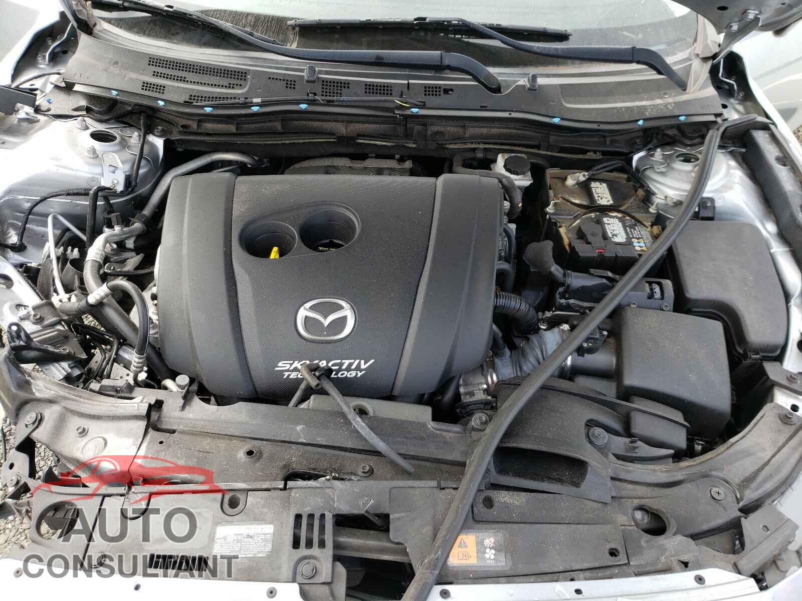 MAZDA 3 2018 - 3MZBN1L32JM178929