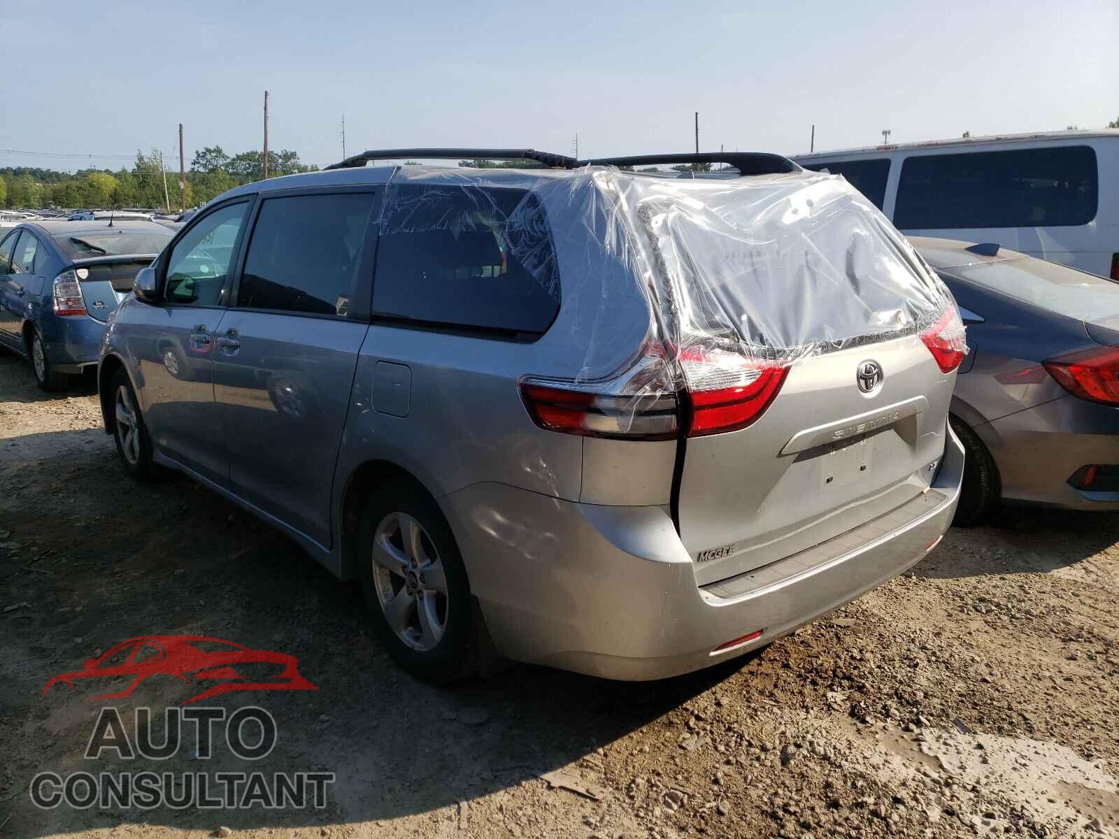 TOYOTA SIENNA 2019 - 5TDKZ3DC1KS973473