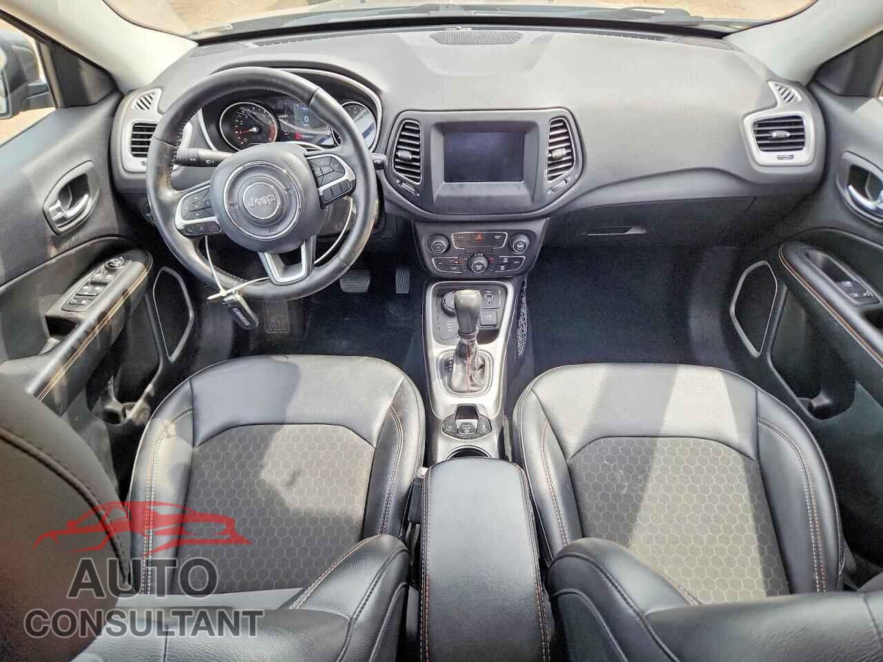 JEEP COMPASS 2019 - 3C4NJDBB7KT786524