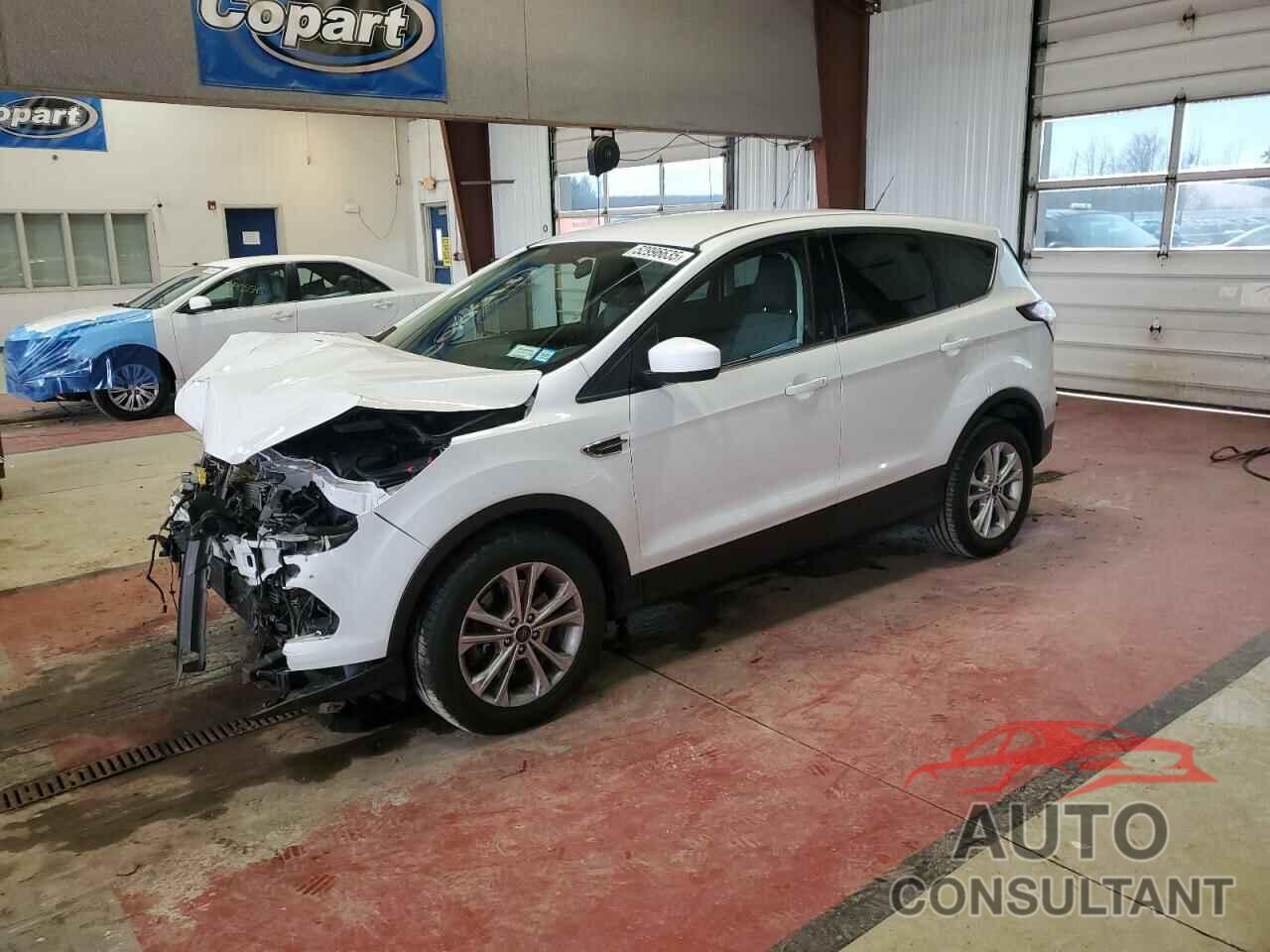FORD ESCAPE 2017 - 1FMCU9GD1HUC68375