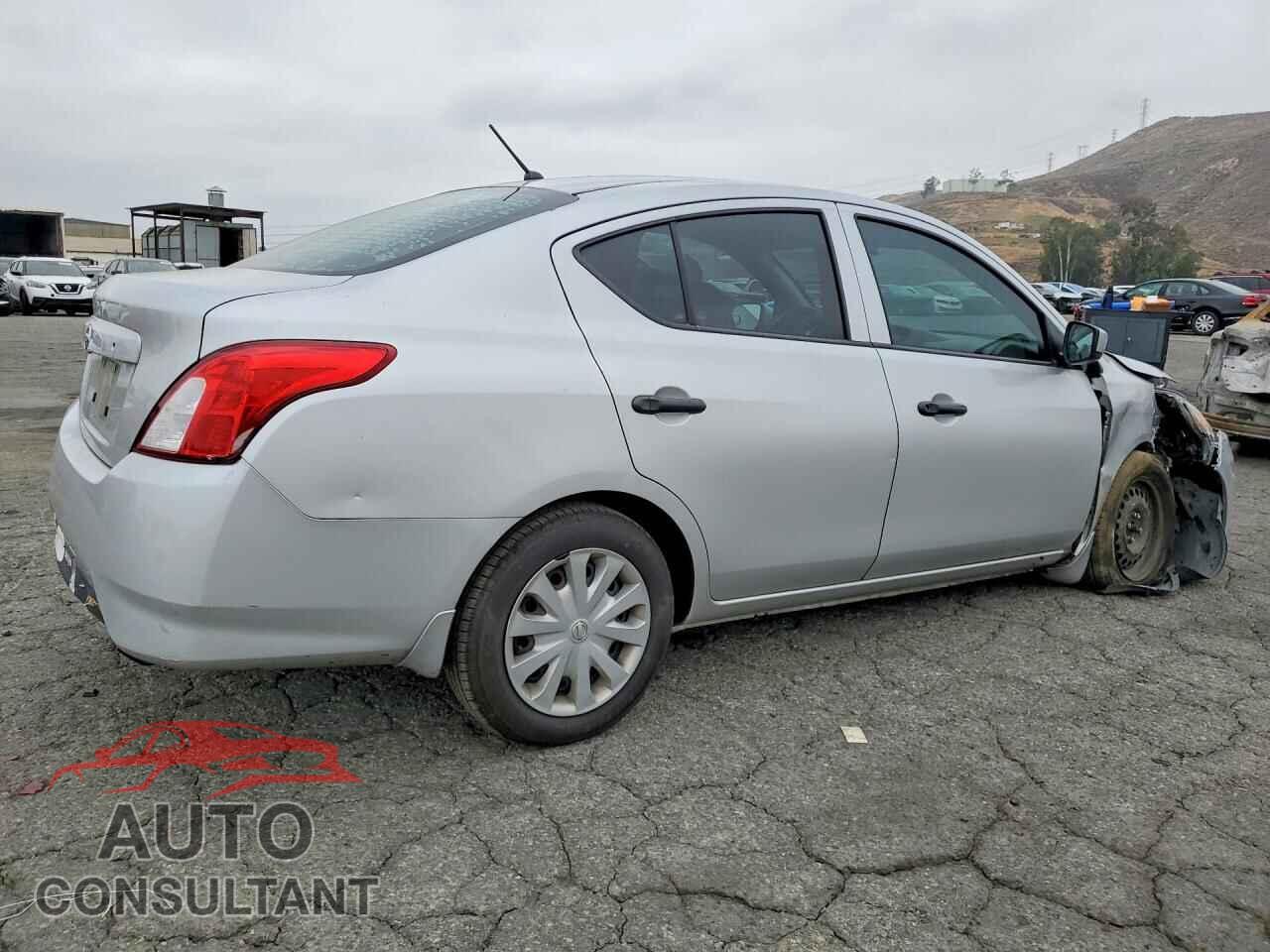 NISSAN VERSA 2017 - 3N1CN7AP1HL811276