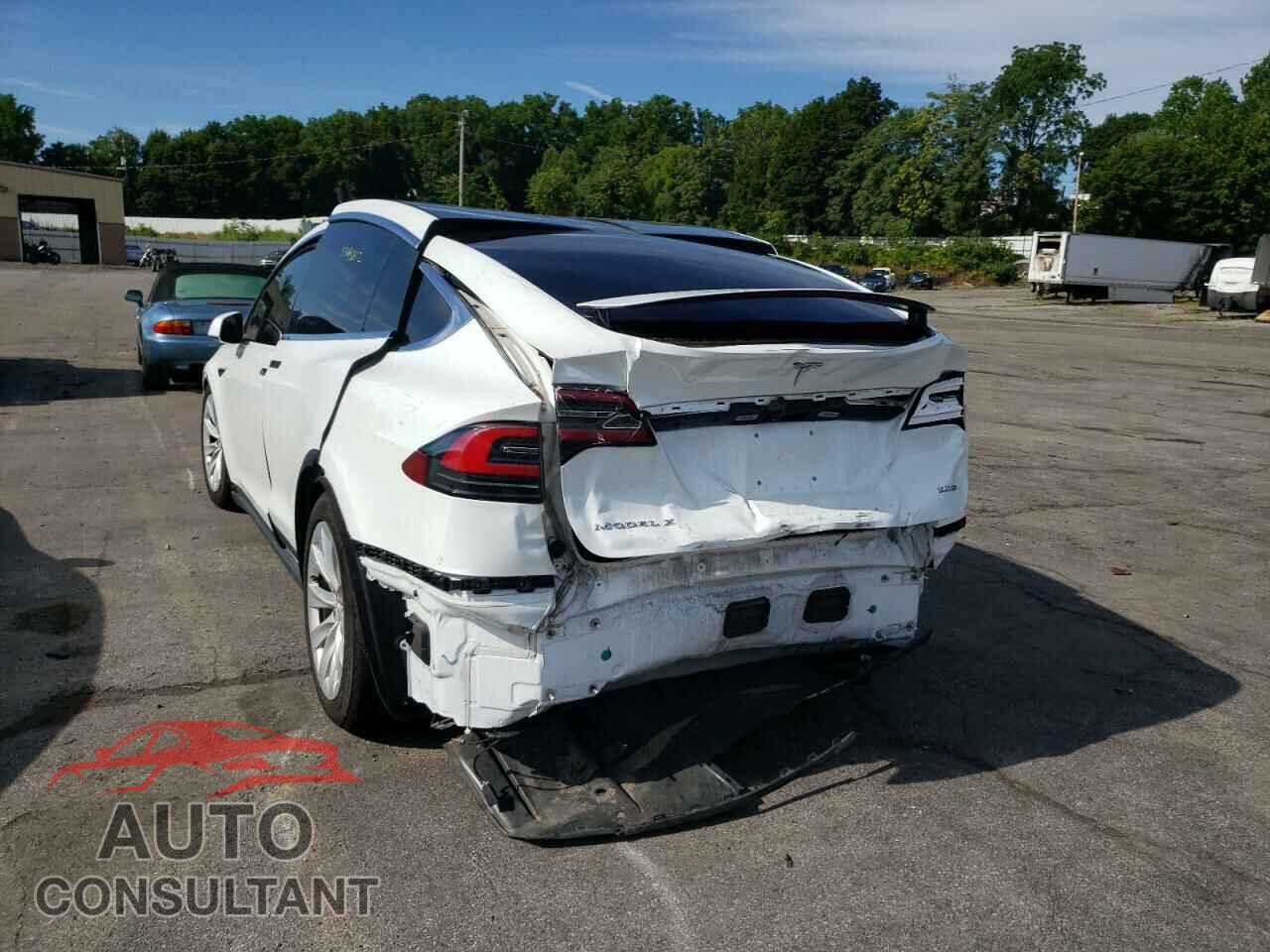 TESLA MODEL X 2017 - 5YJXCBE24HF052496