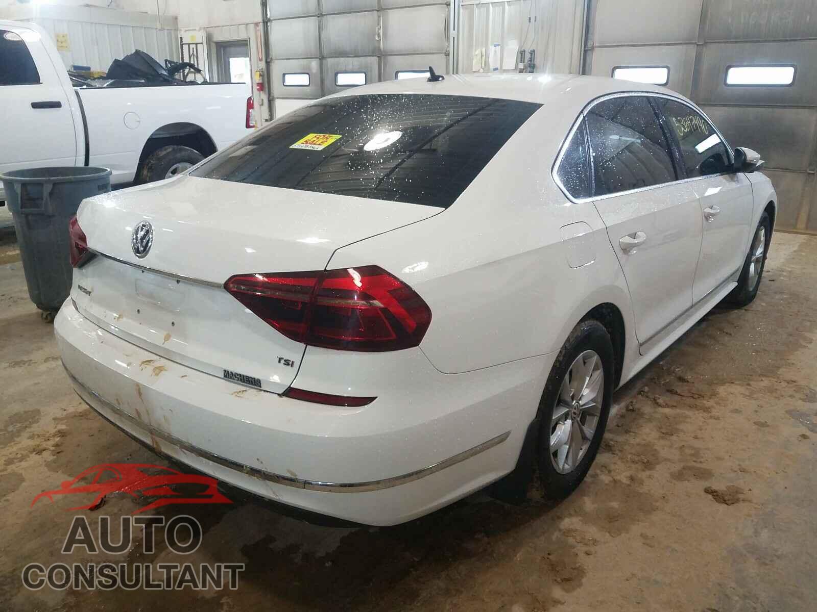 VOLKSWAGEN PASSAT 2017 - 1VWAT7A39HC031204