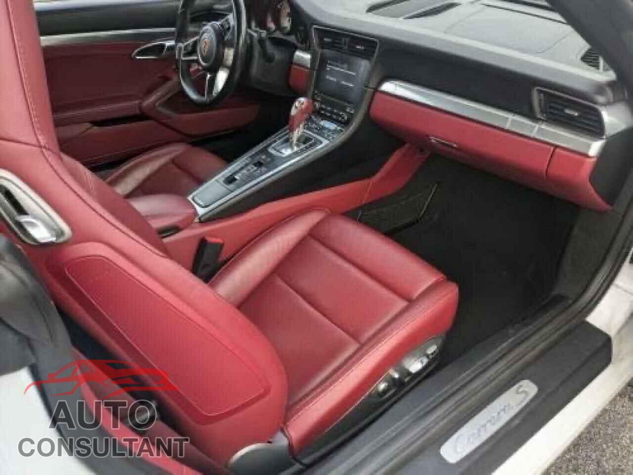 PORSCHE 911 2017 - WP0CB2A95HS154493