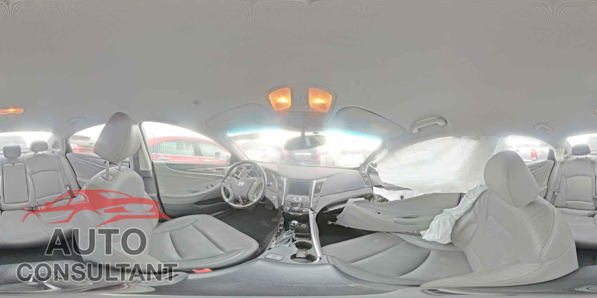 HYUNDAI SONATA 2013 - KMHEC4A41DA098375