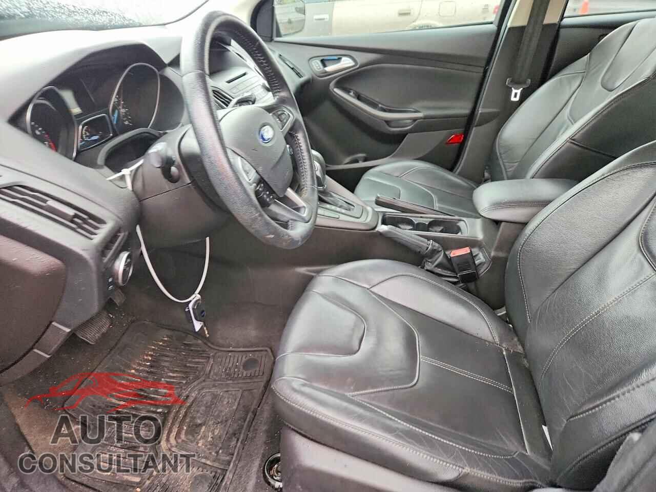 FORD FOCUS 2015 - 1FADP3K28FL338191
