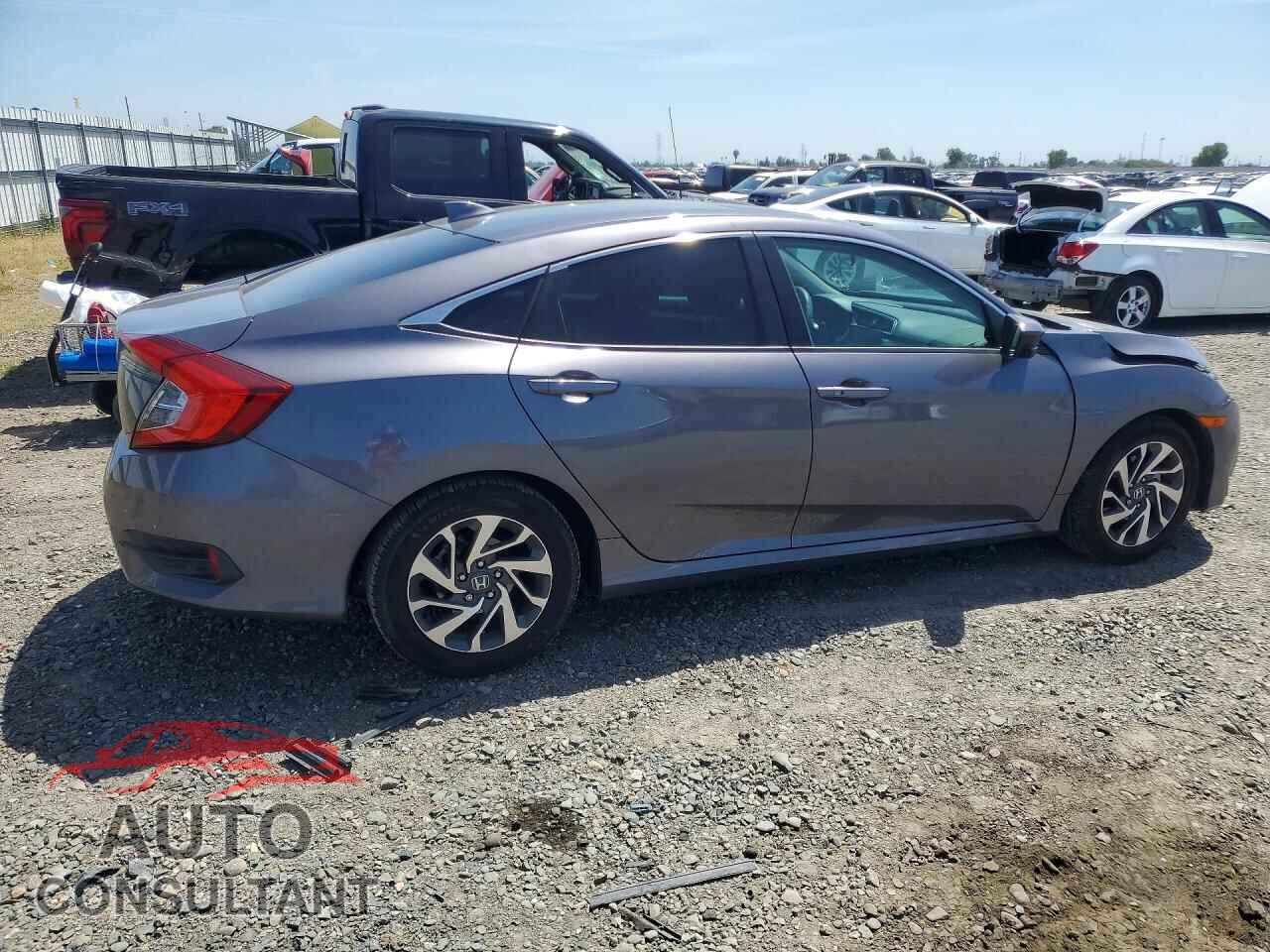 HONDA CIVIC 2018 - 2HGFC2F73JH594440