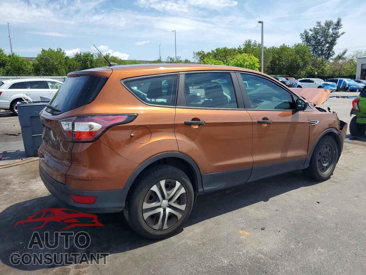 FORD ESCAPE 2017 - 1FMCU0F7XHUB15162