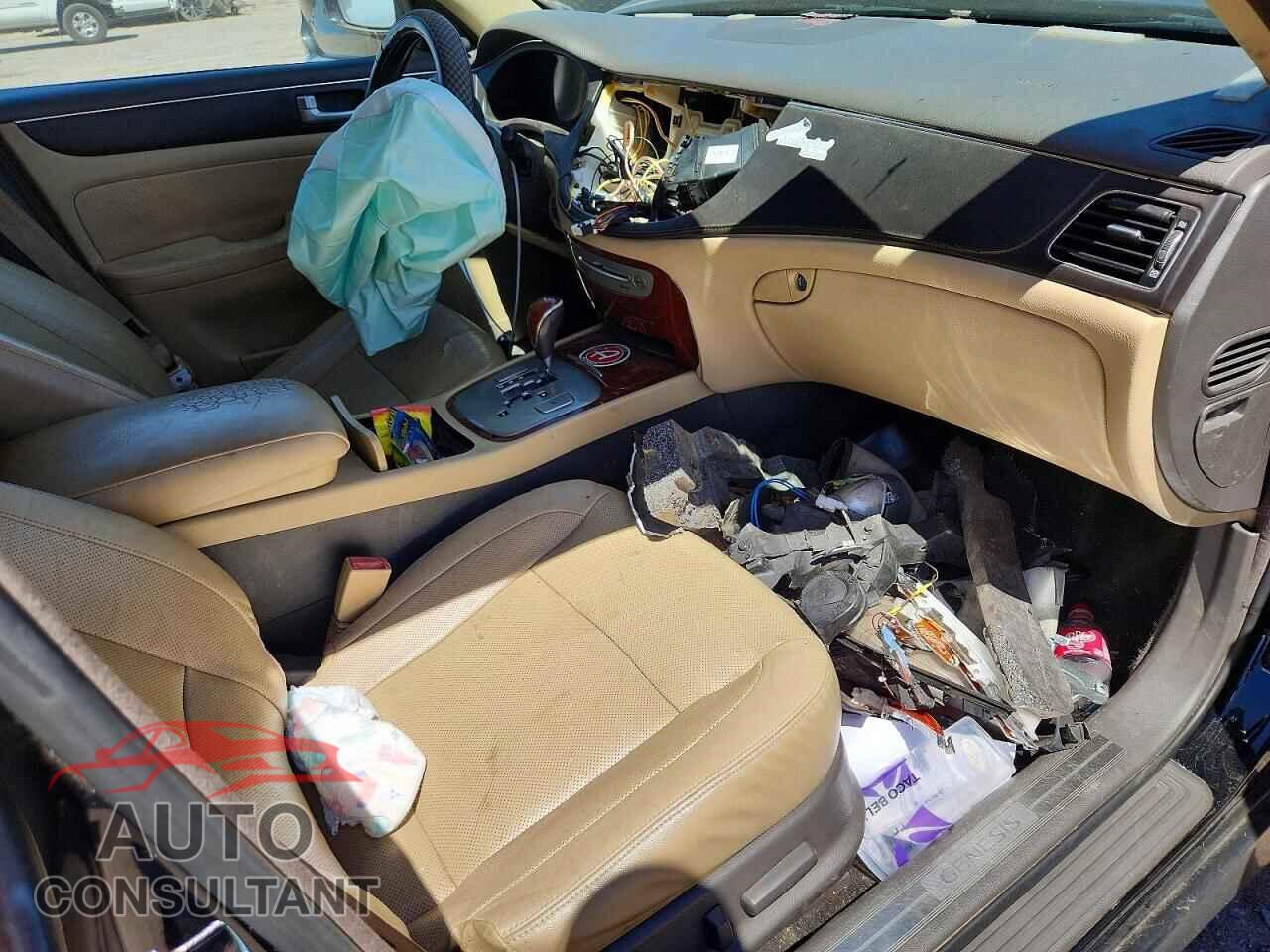 HYUNDAI GENESIS 2012 - KMHGC4DD8CU202006