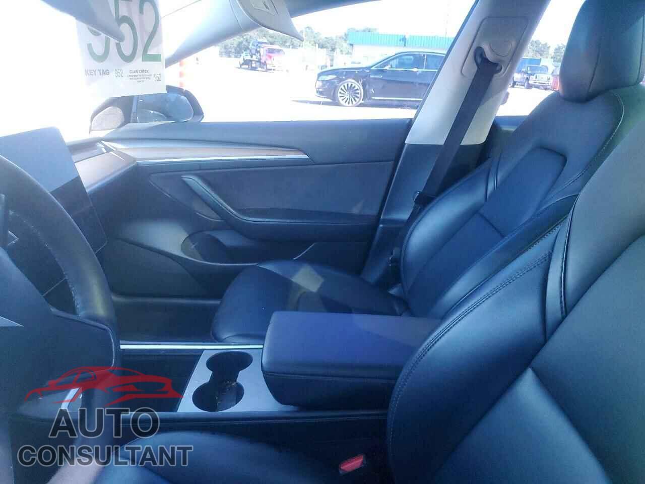 TESLA MODEL 3 2022 - 5YJ3E1EA8NF355965