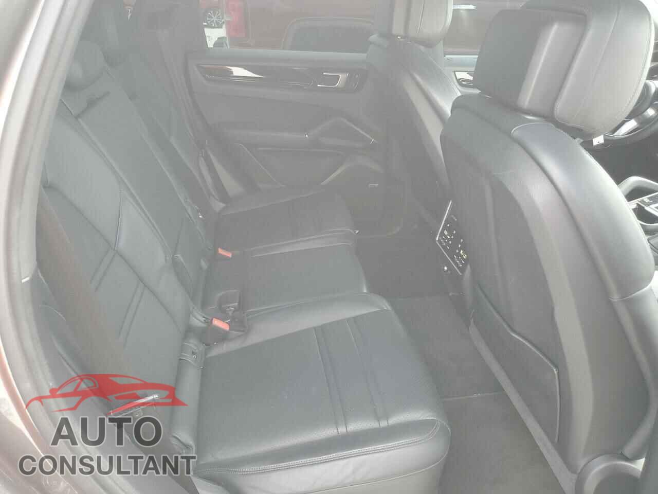 PORSCHE CAYENNE 2021 - WP1AA2AY2MDA07577