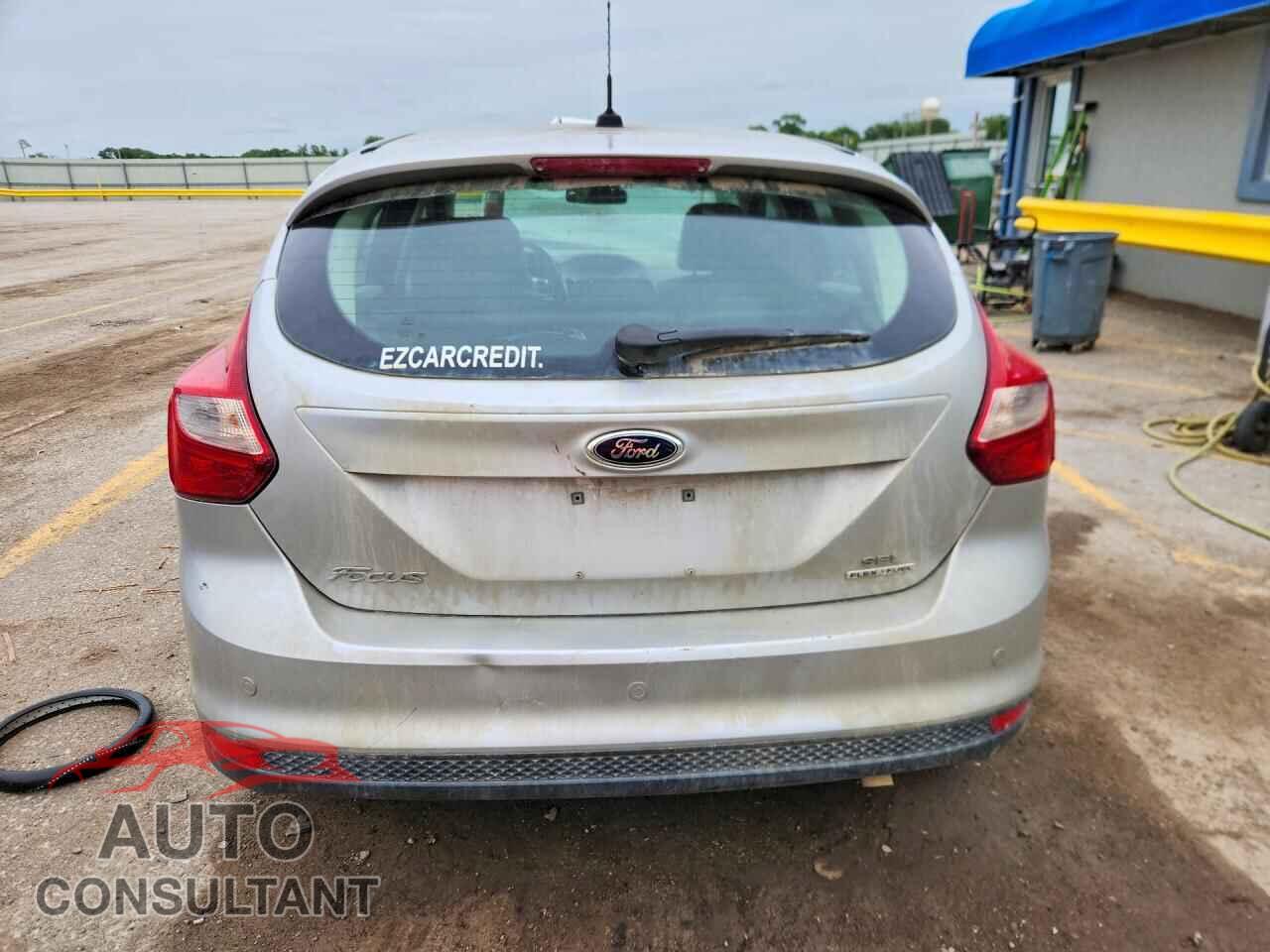 FORD FOCUS 2012 - 1FAHP3M2XCL415413