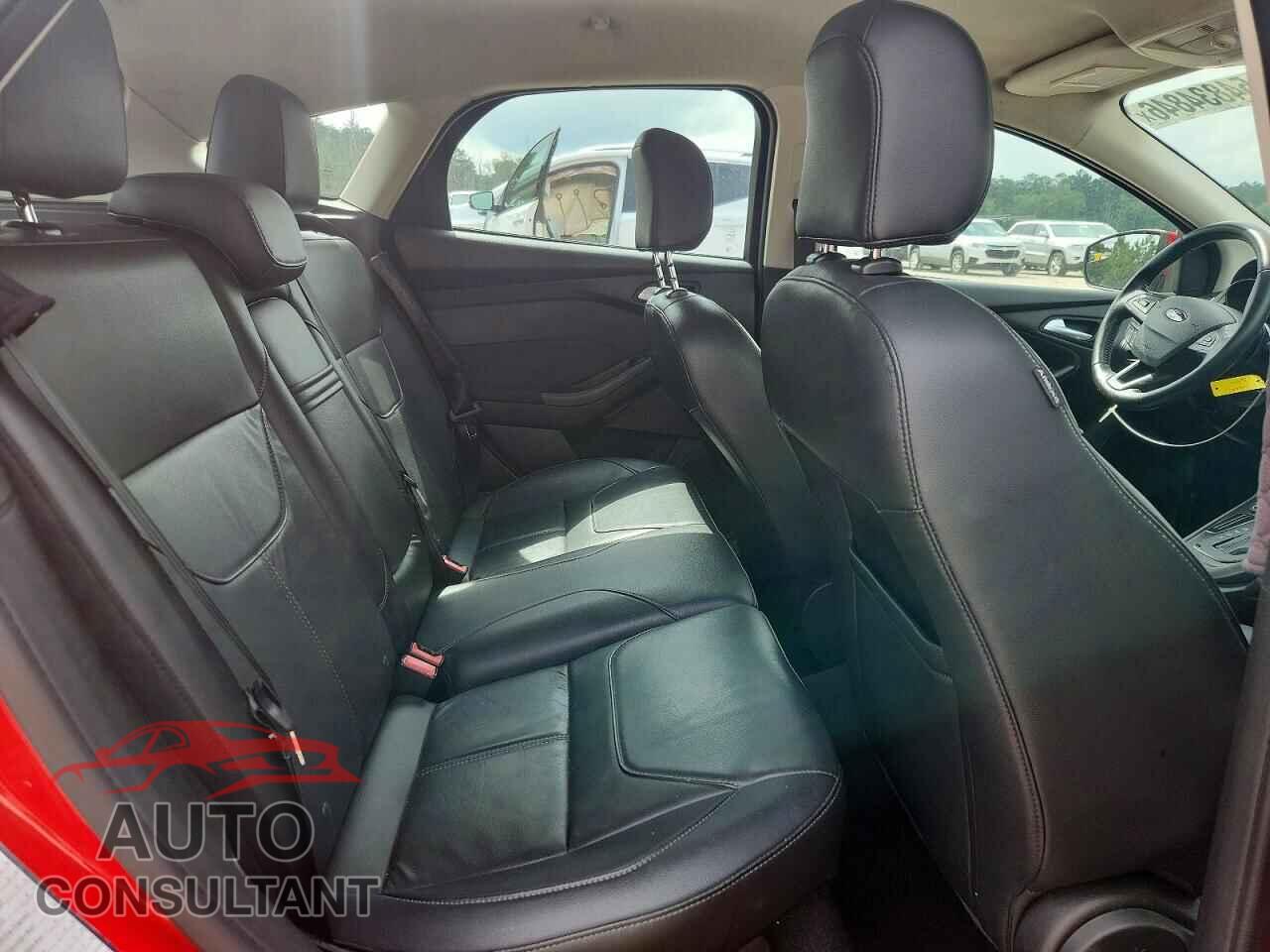 FORD FOCUS 2016 - 1FADP3K29GL206011
