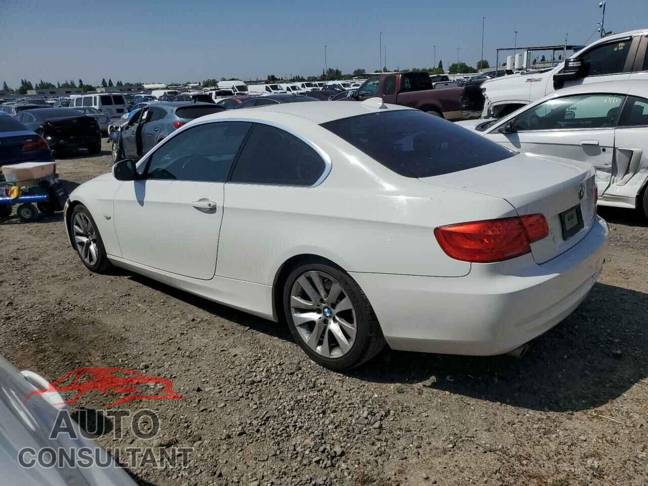 BMW 3 SERIES 2012 - WBAKE5C57CE756394