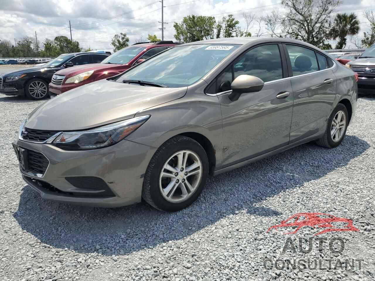CHEVROLET CRUZE 2018 - 1G1BE5SM1J7117627