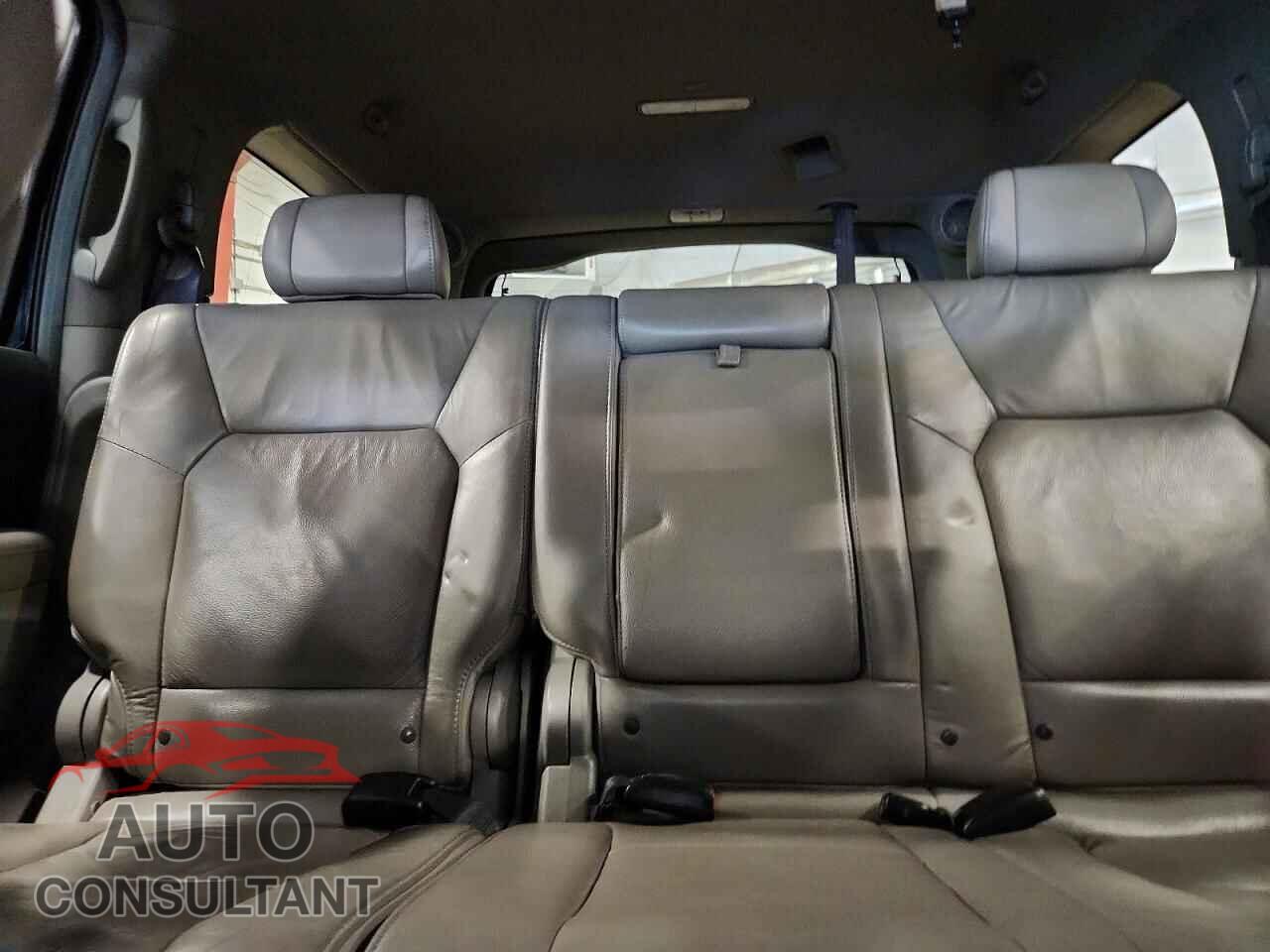 HONDA PILOT 2010 - 5FNYF4H60AB039319