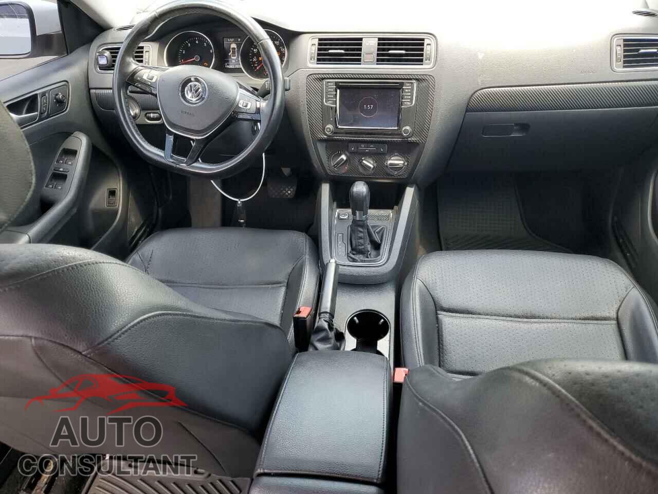 VOLKSWAGEN JETTA 2017 - 3VWDB7AJ3HM304277