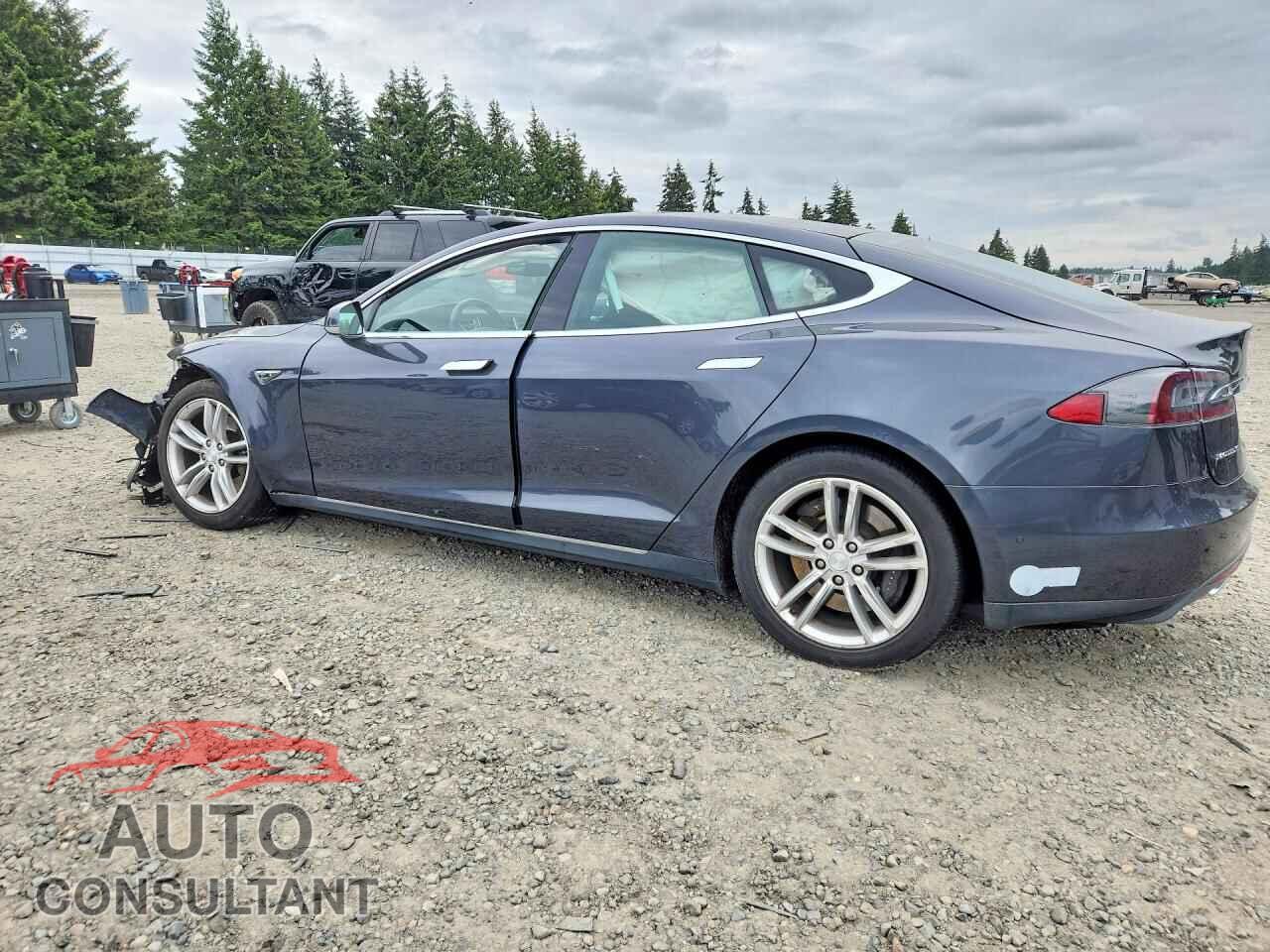 TESLA MODEL S 2015 - 5YJSA1E27FF104839
